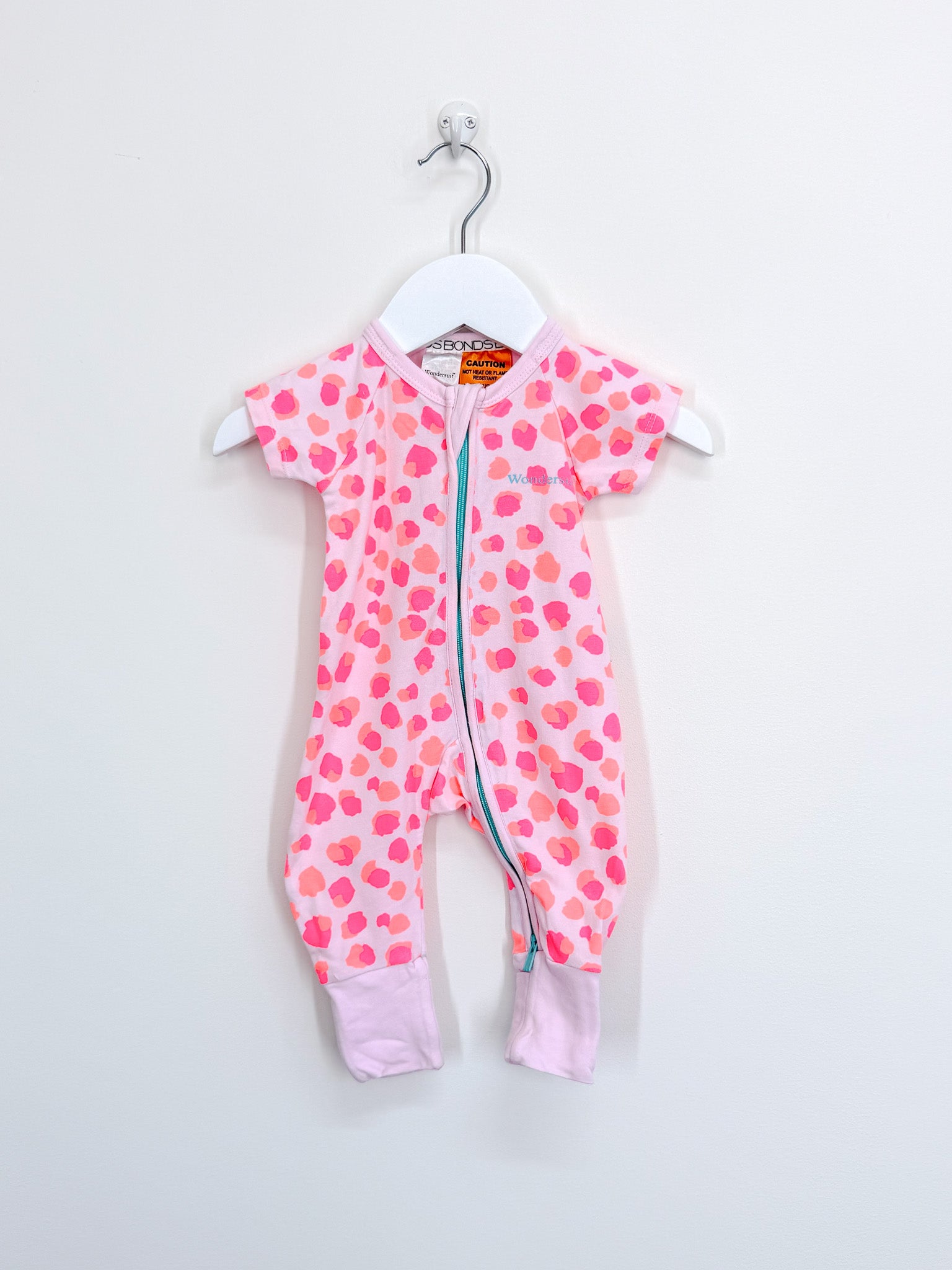 Bonds wondersuit - pink leopard (newborn)