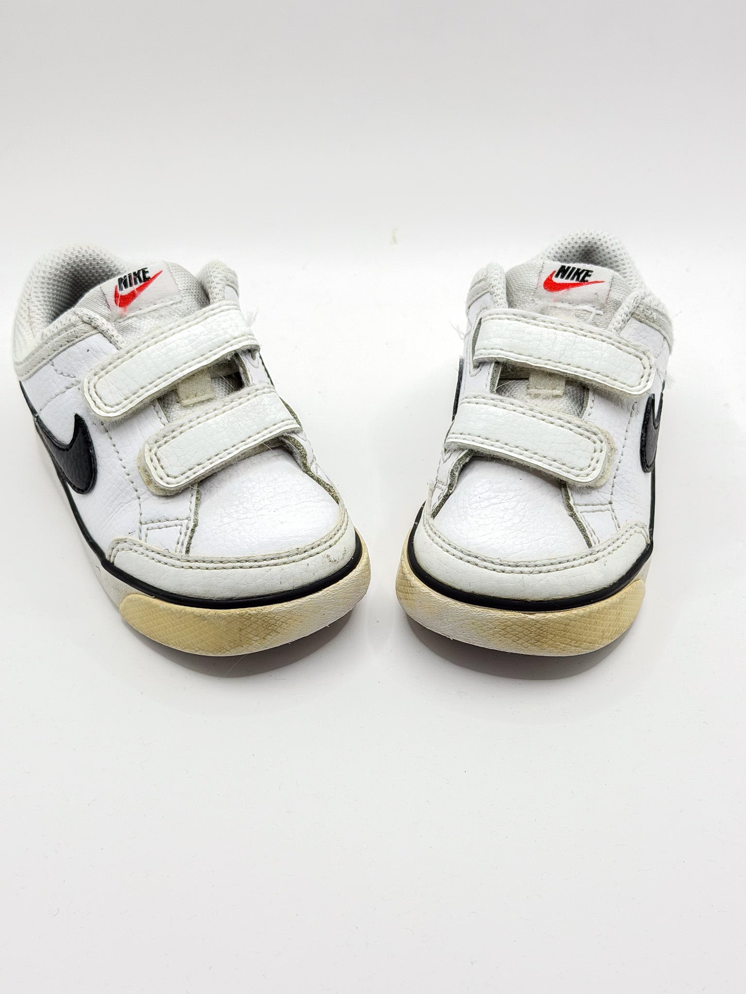 Nike capri 3 sneakers (23.5EU)
