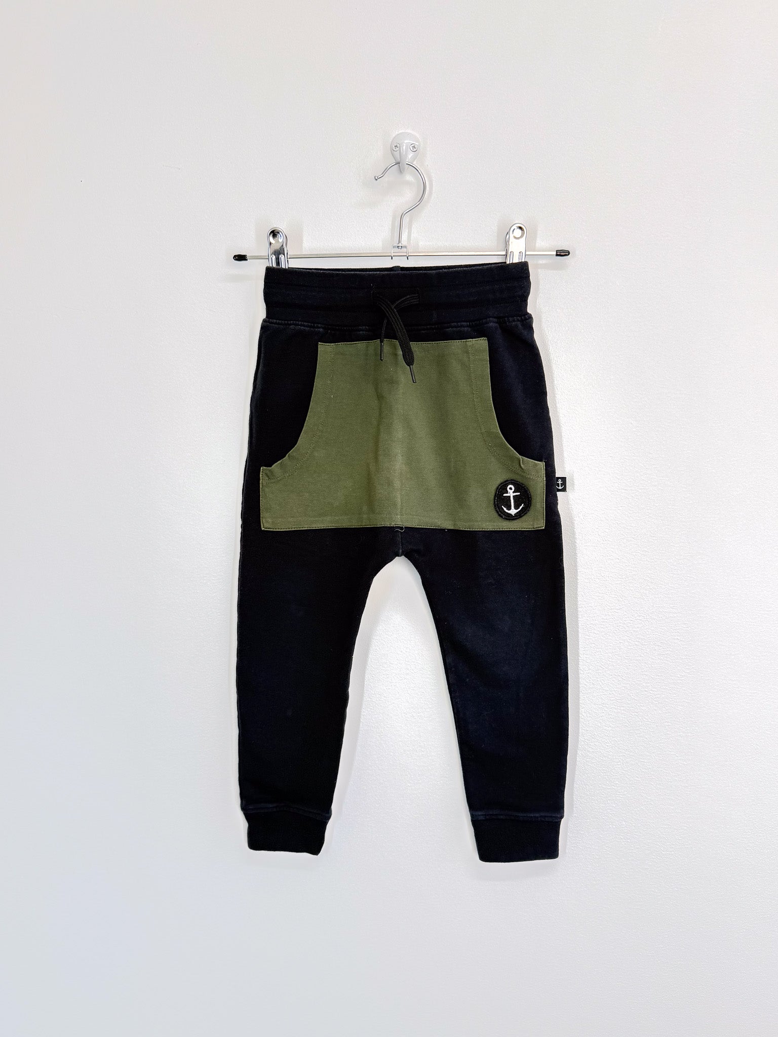 Hello Stranger organic stay rad pocket trackies (3y)