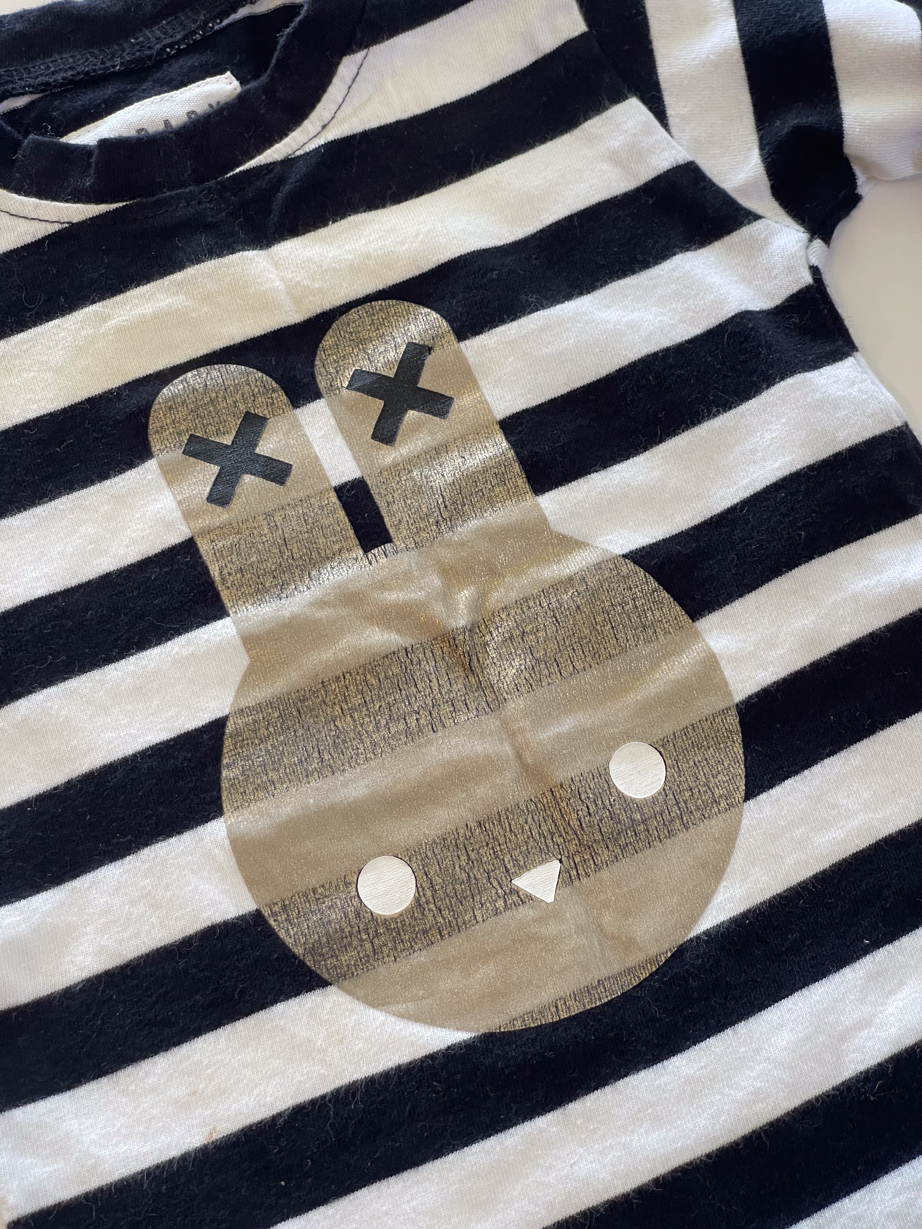 Hux organic gold bunny tee (3-6m)