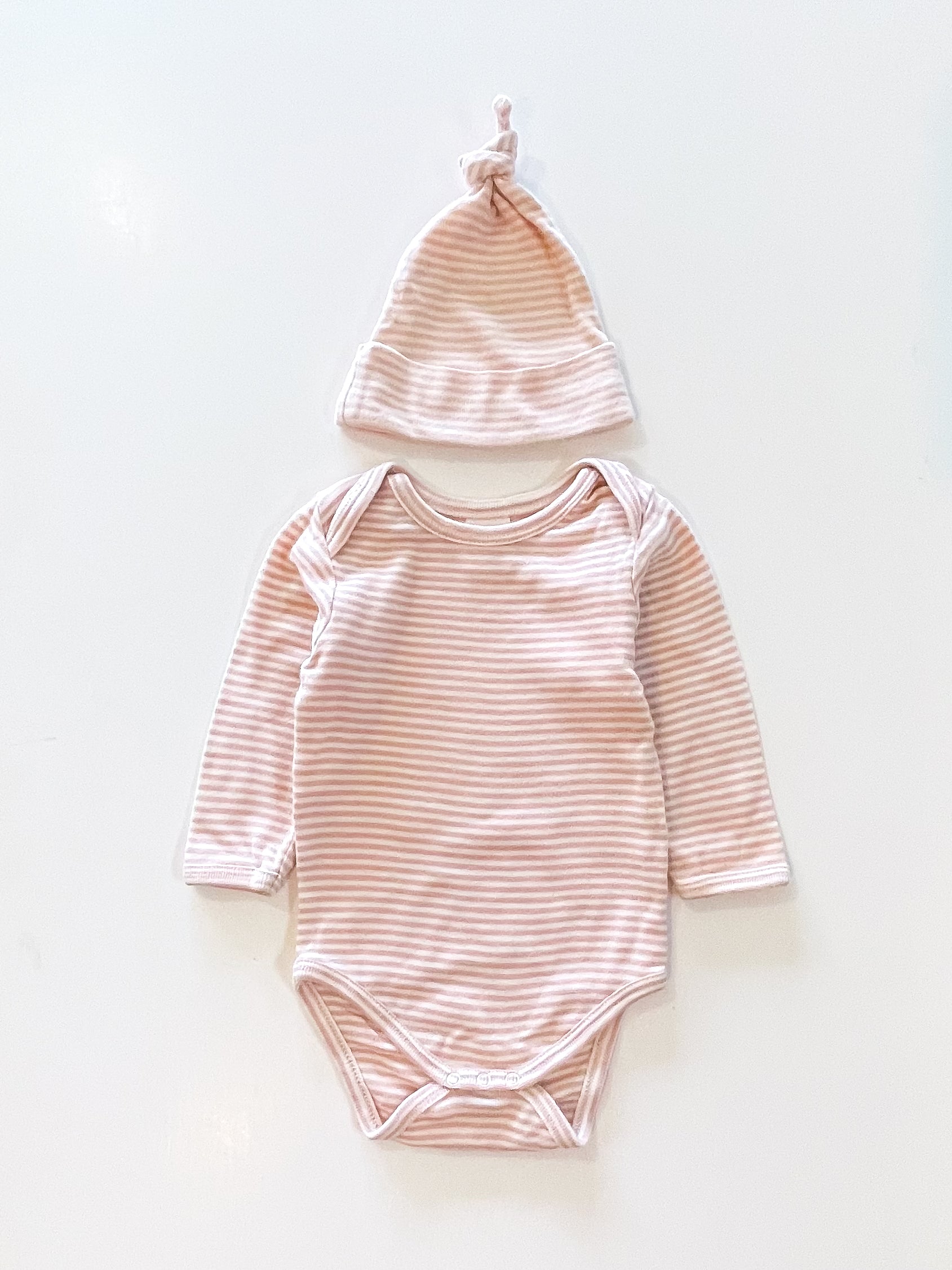 Nature Baby organic bodysuit + beanie set - pink stripe (3-6m)