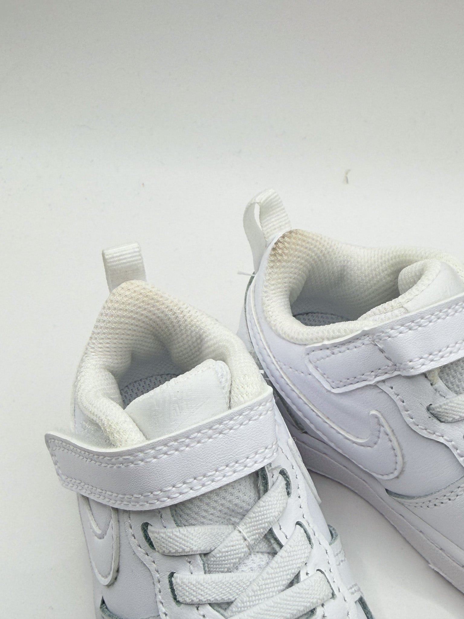 BNWOT Nike court borough low 2 sneakers (21EU)