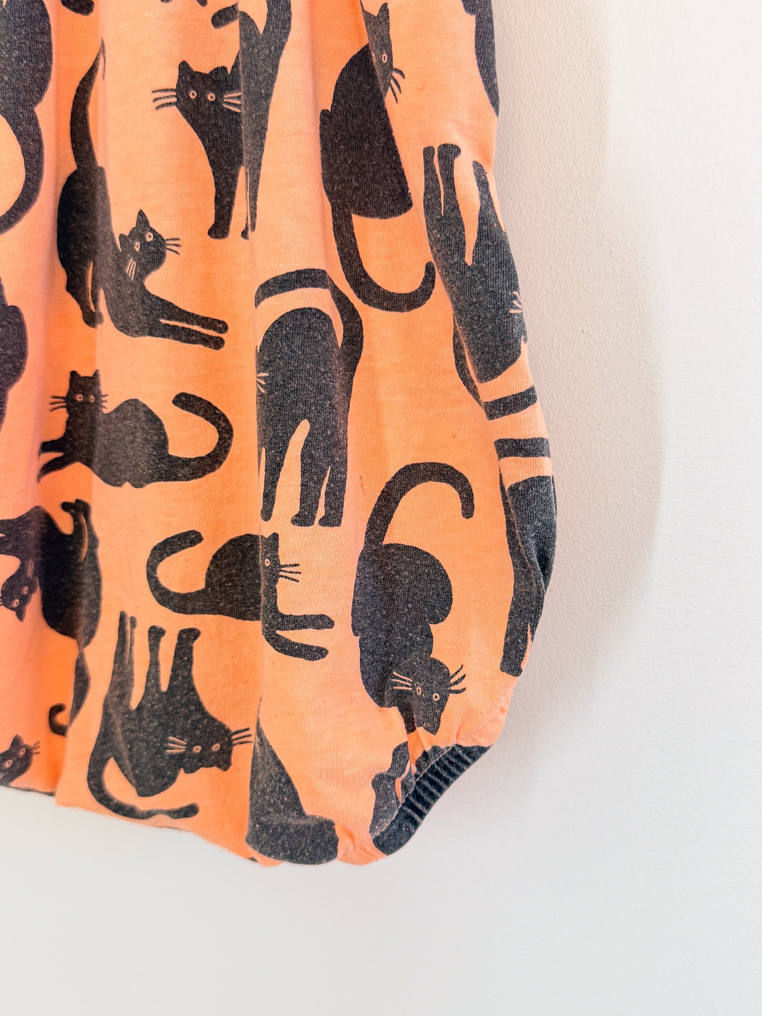 Bonds bubblesuit - halloween cats (6-12m)
