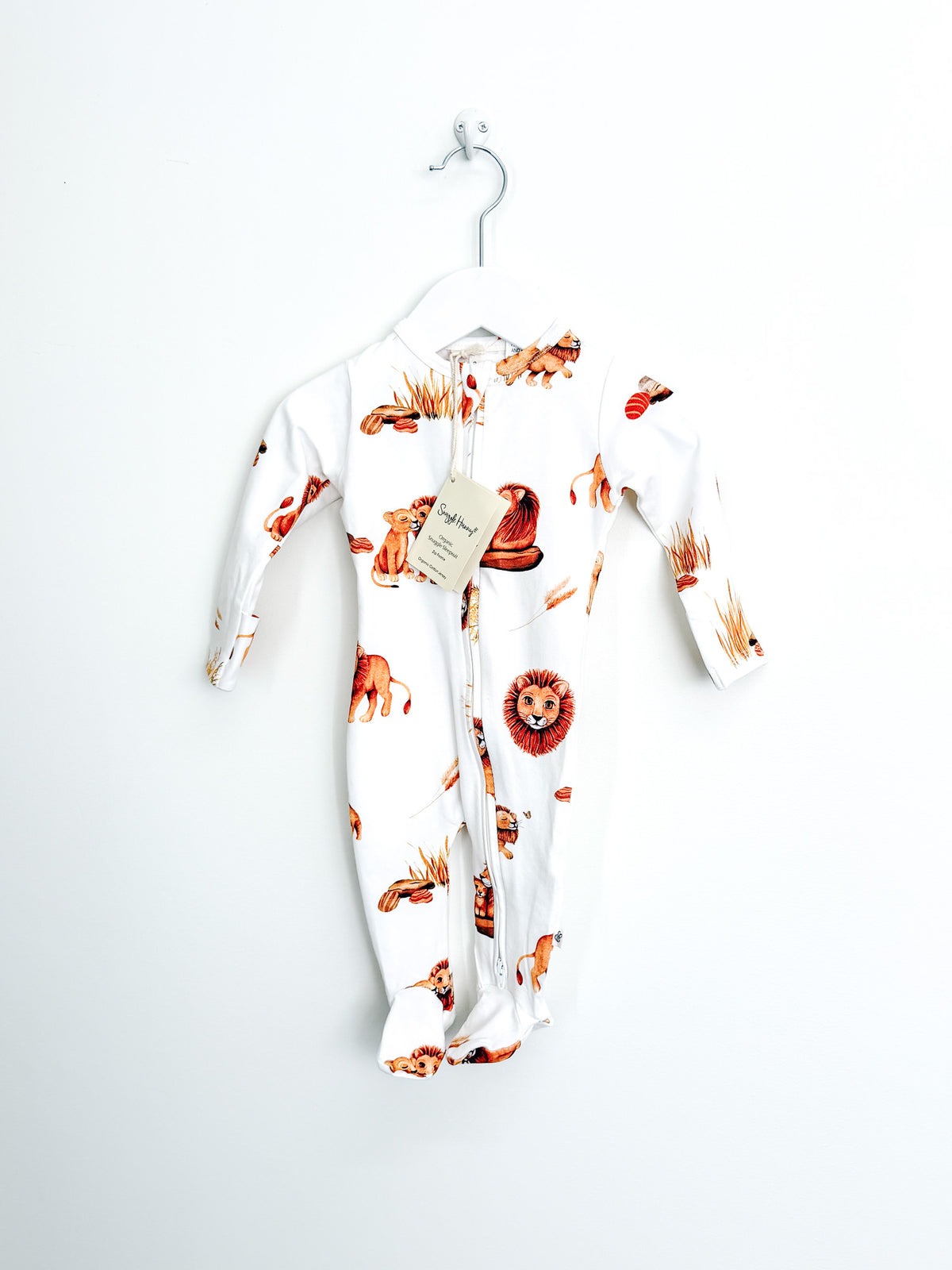 BNWT Snuggle Hunny organic snuggle zip footie sleepsuit - lion (0-3m)