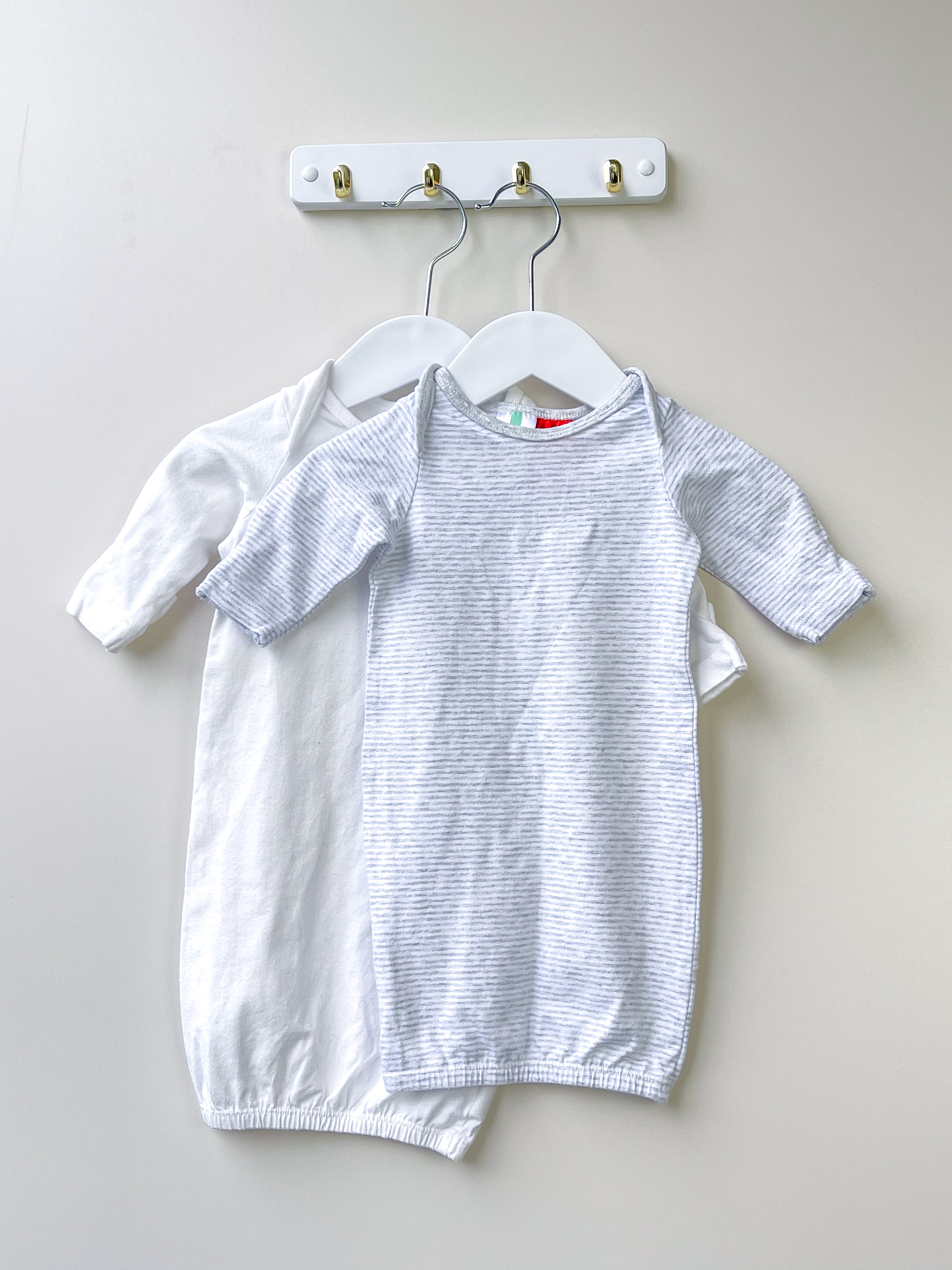 Superfit stretch gown (newborn)