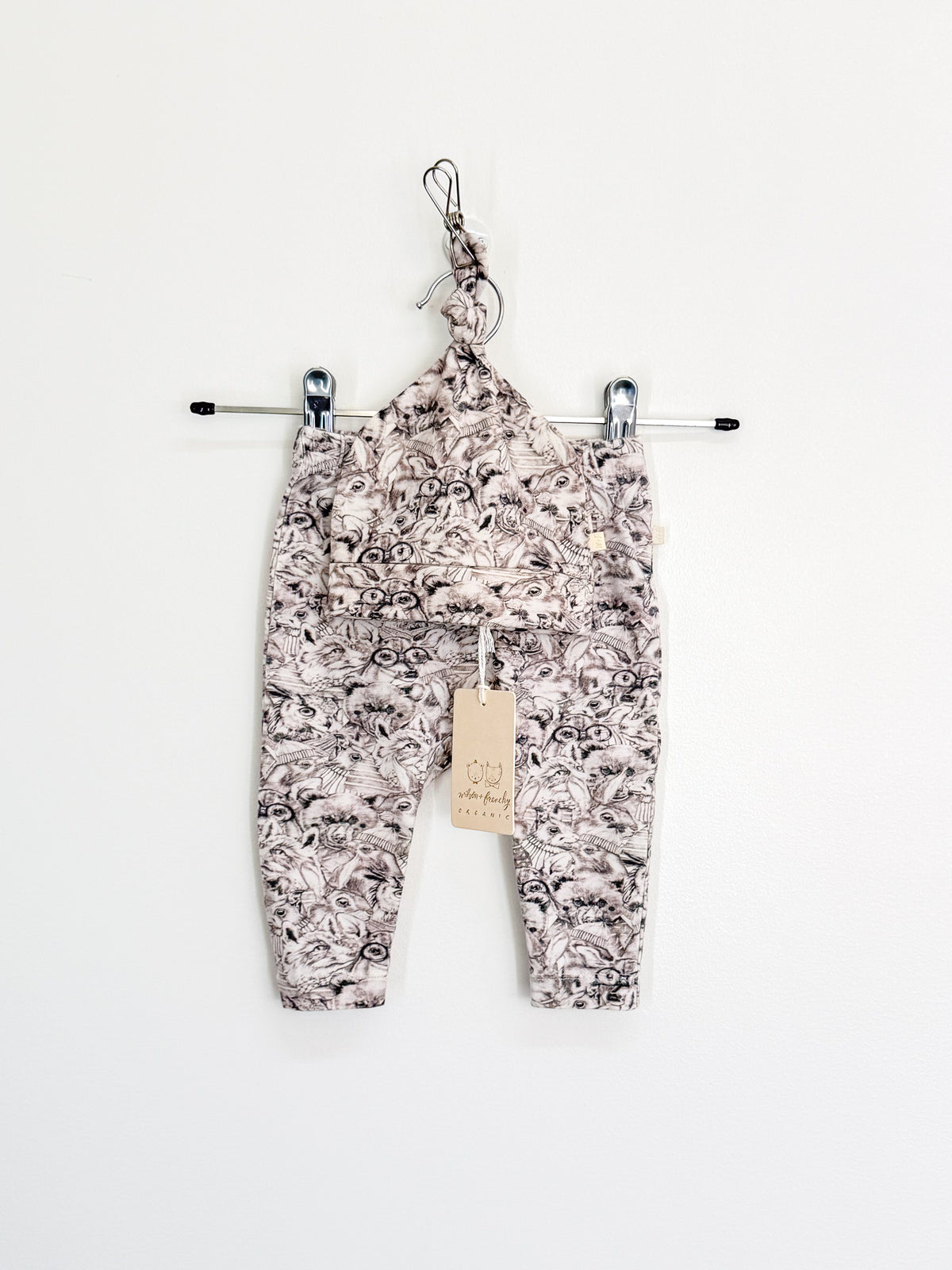 Wilson & Frenchy organic leggings + knot beanie - forest friends (0-3m)