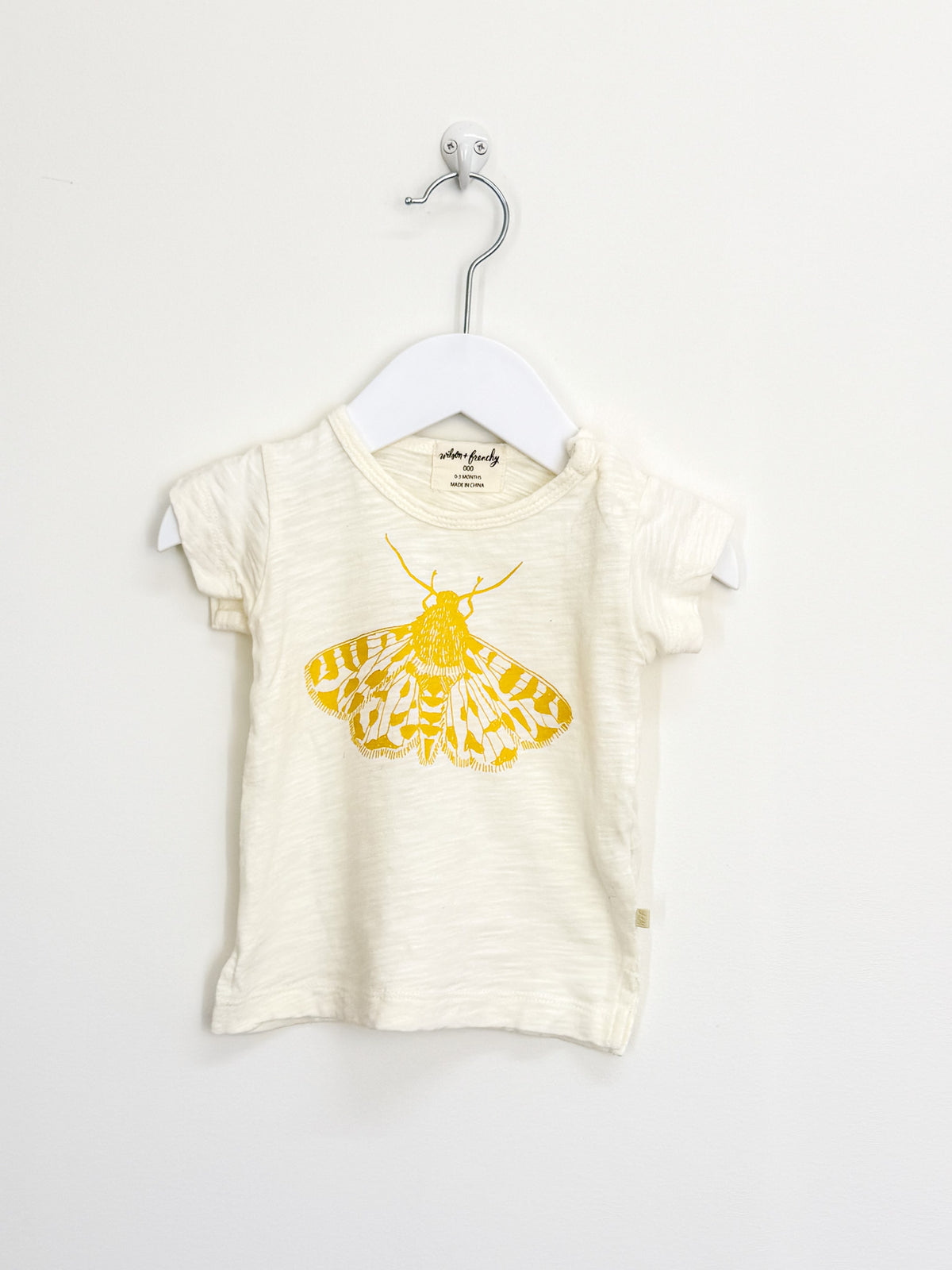 Wilson & Frenchy moth tee (0-3m)