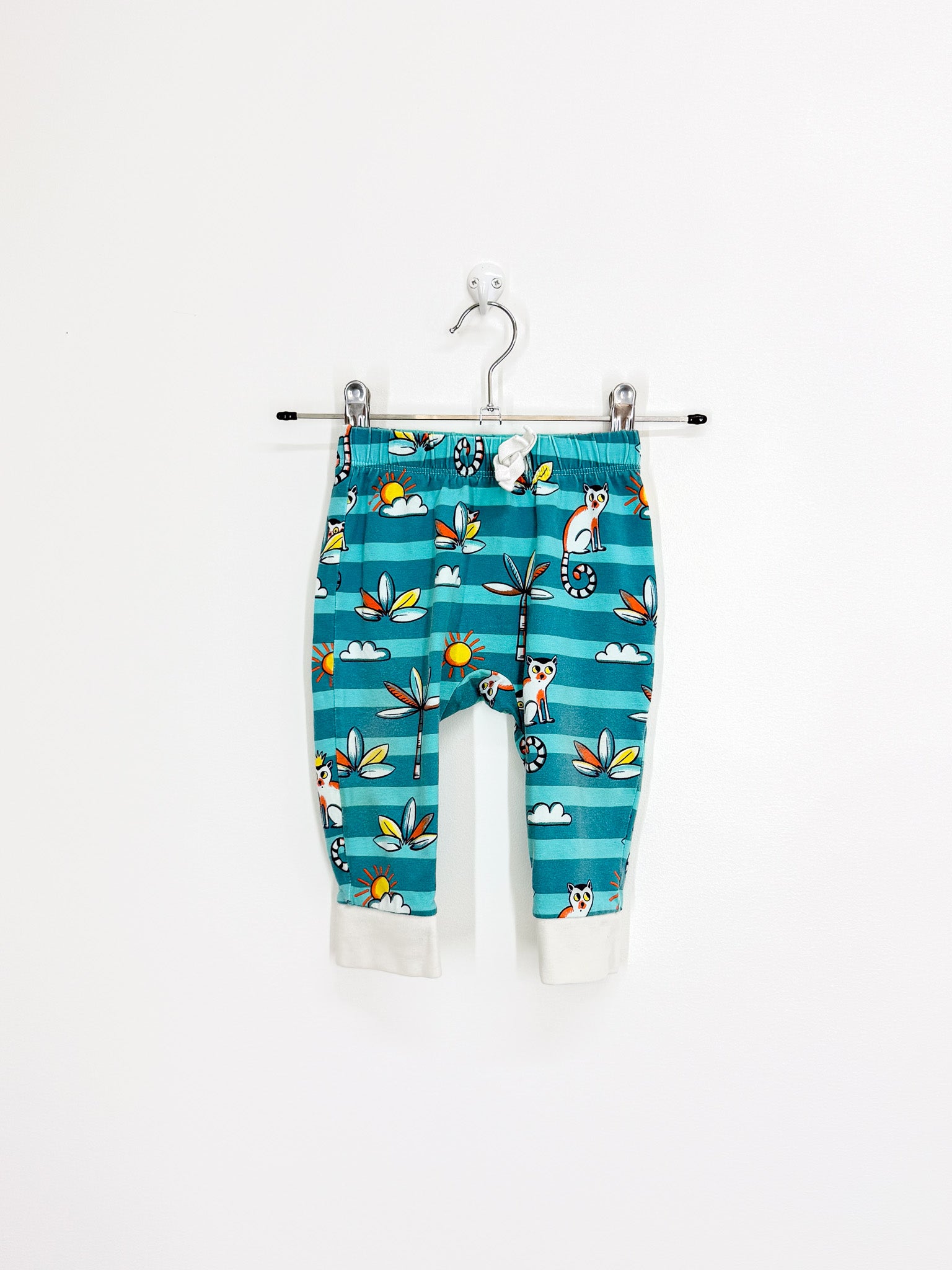 Teeny Weeny lemur drop crotch leggings (6-12m)