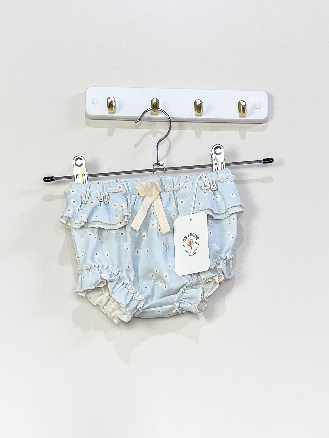 BNWT Fin & Vince ruffle bum daisy bloomers (18-24m)