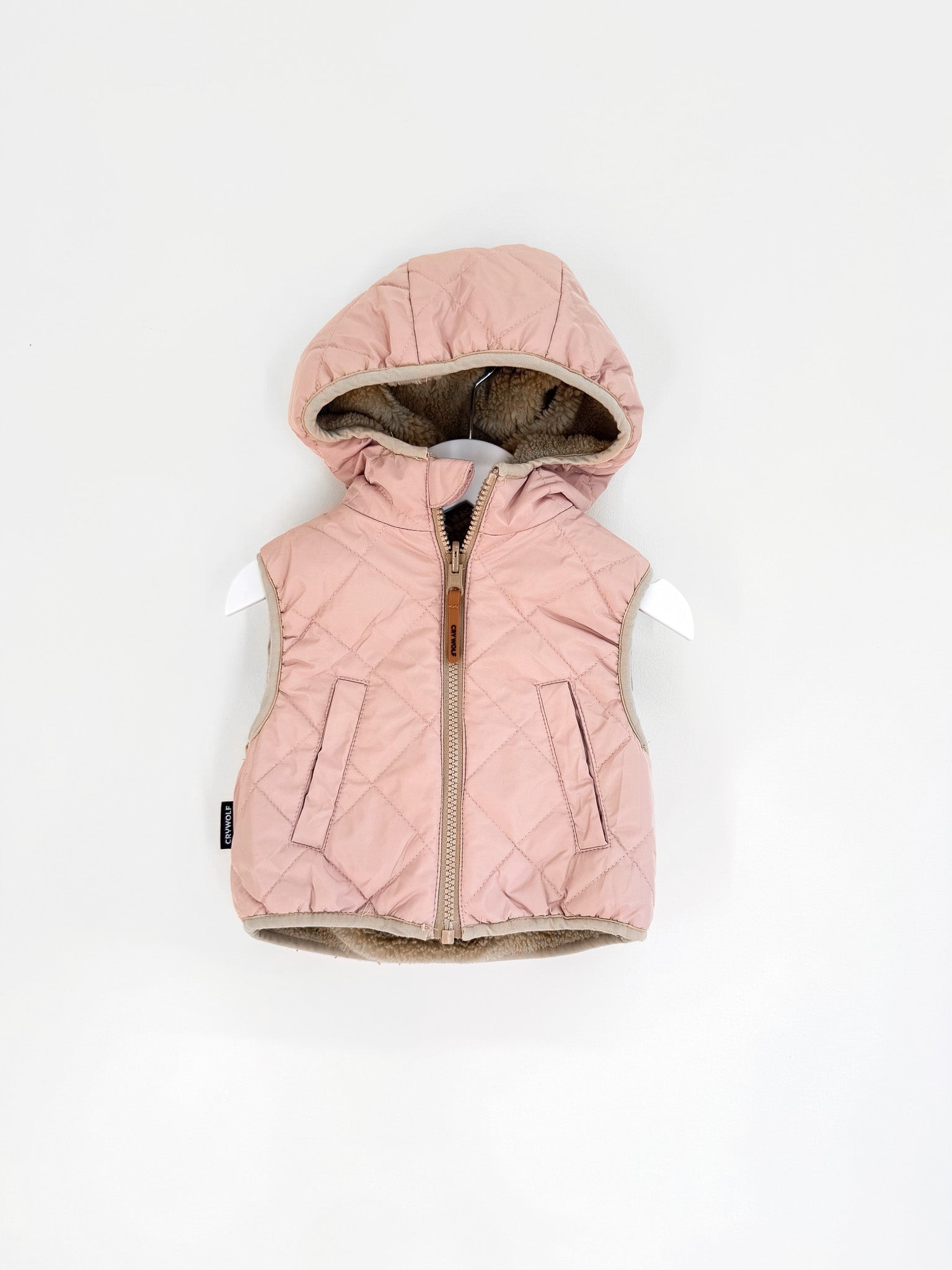 Crywolf reversible yeti vest jacket (1y)