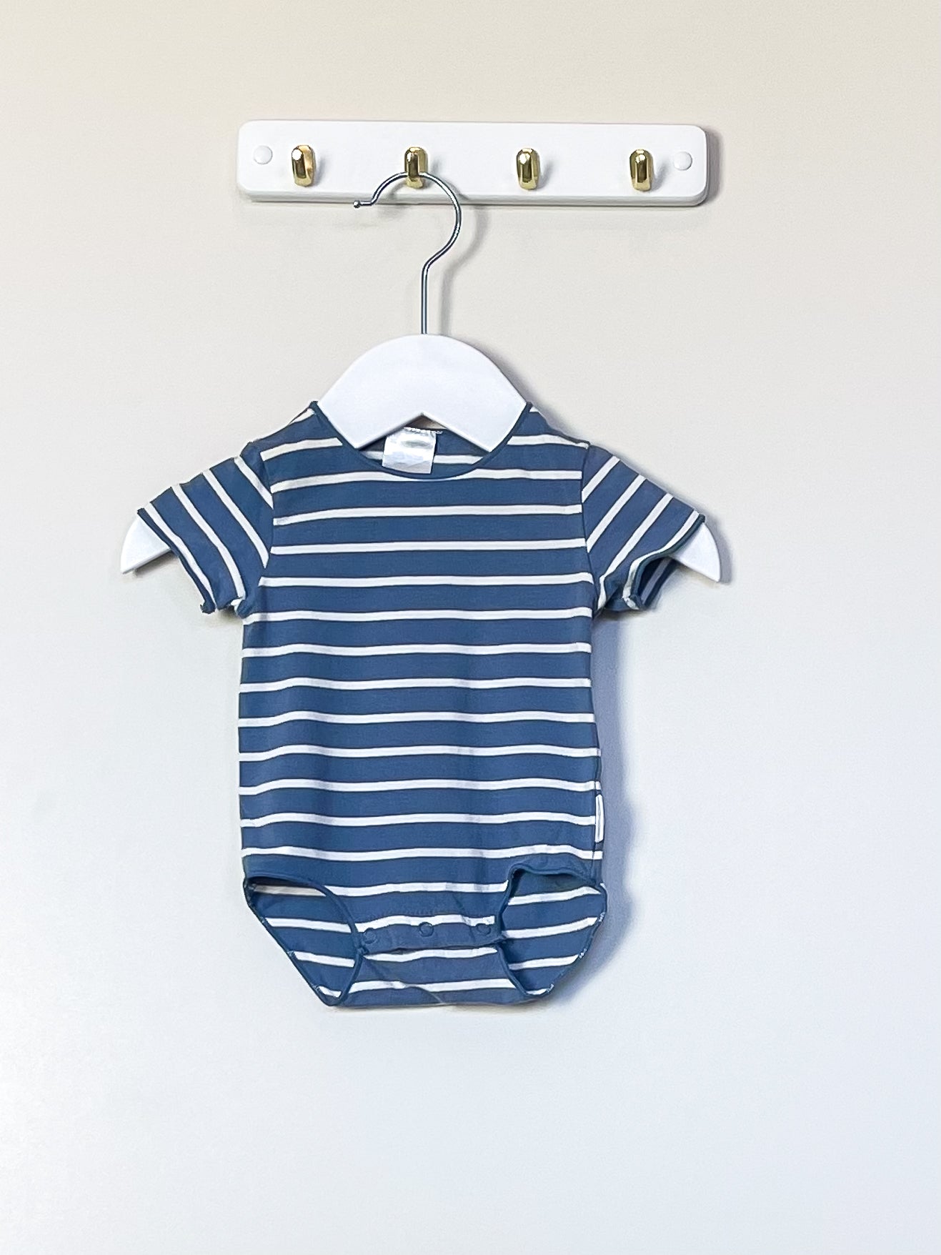 Bonds bodysuit - blue stripe (0-3m)