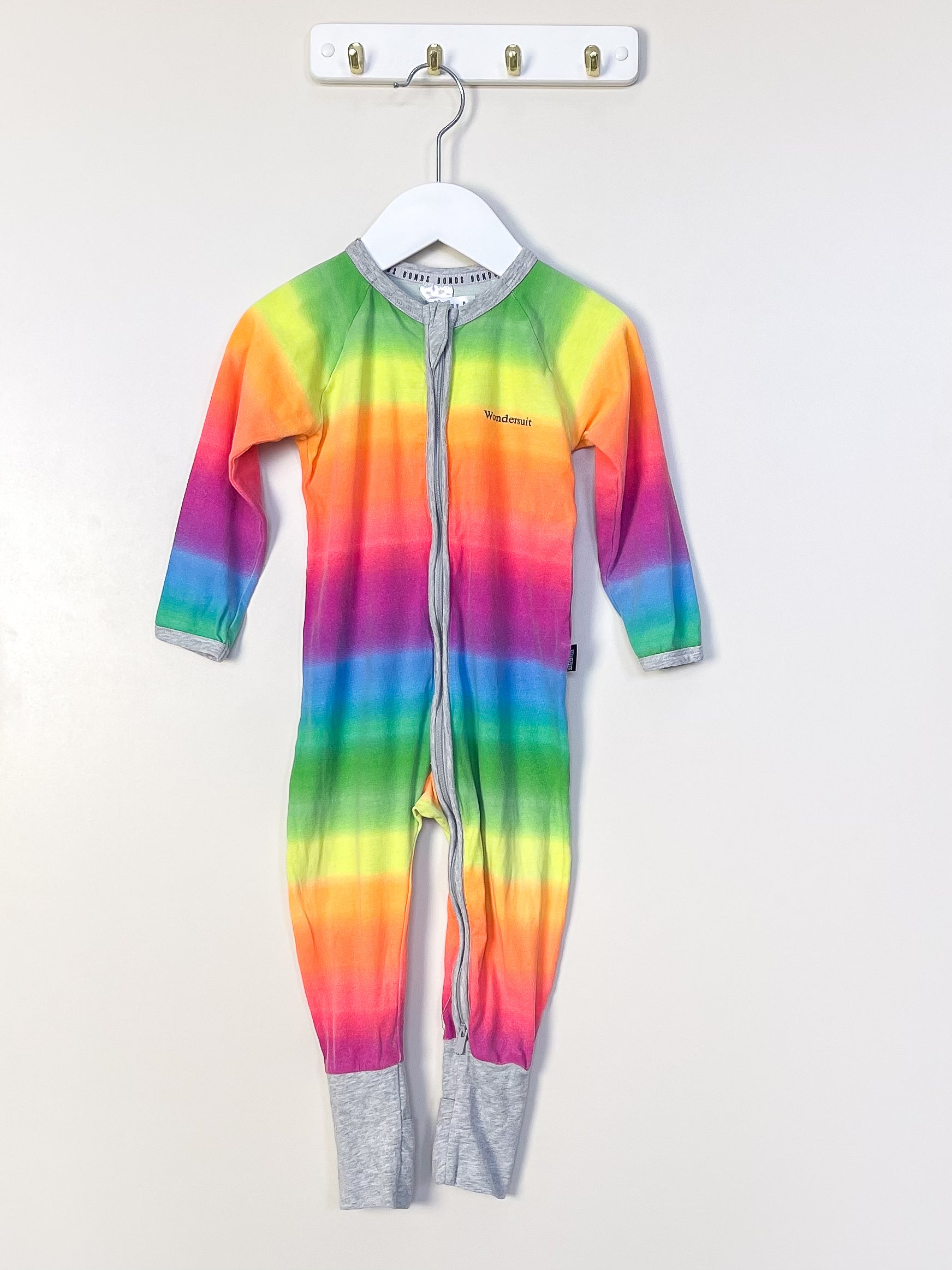 Bonds wondersuit - rainbow (12-18m)
