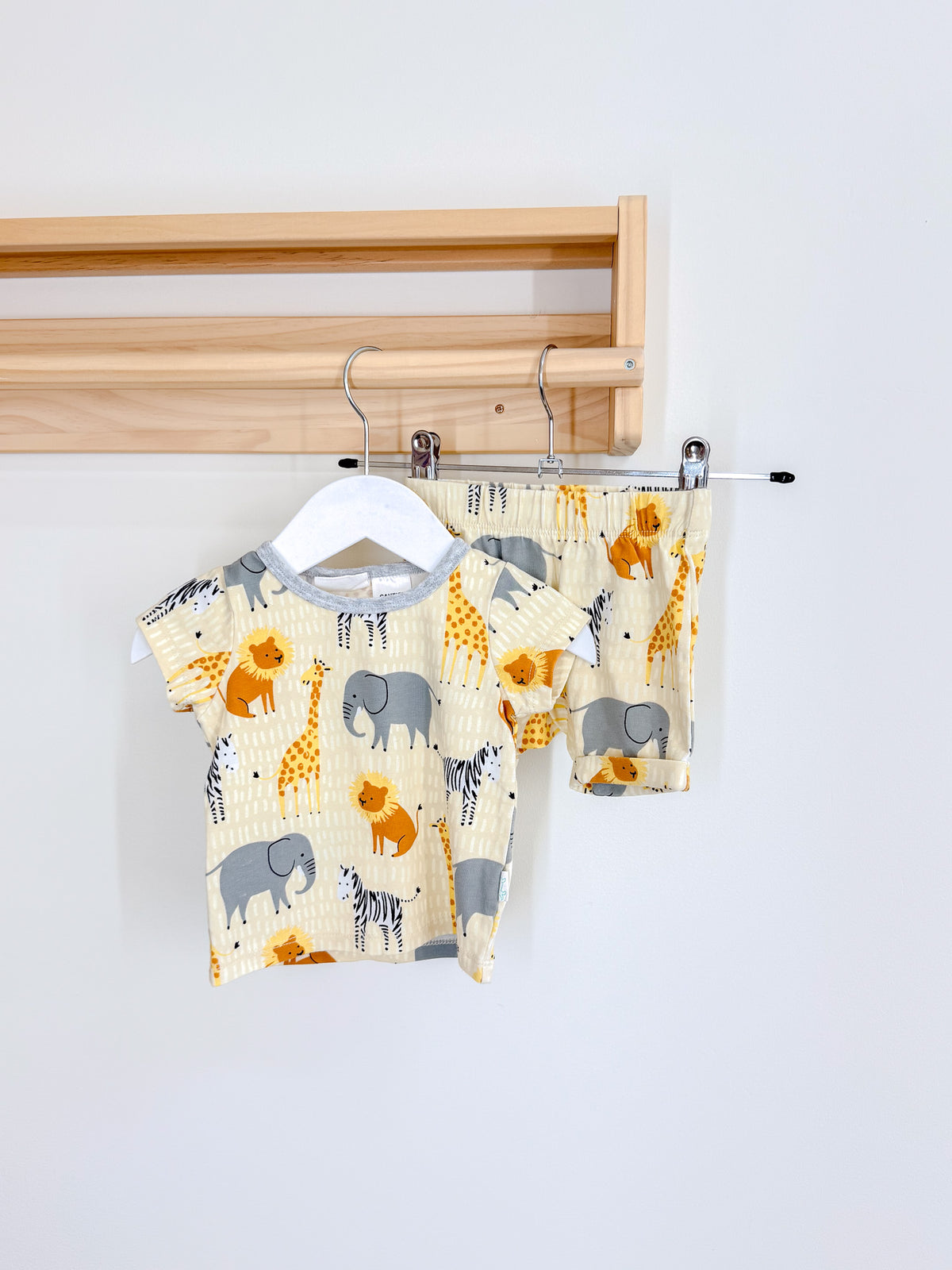 Peter Alexander safari PJ set (0-3m)