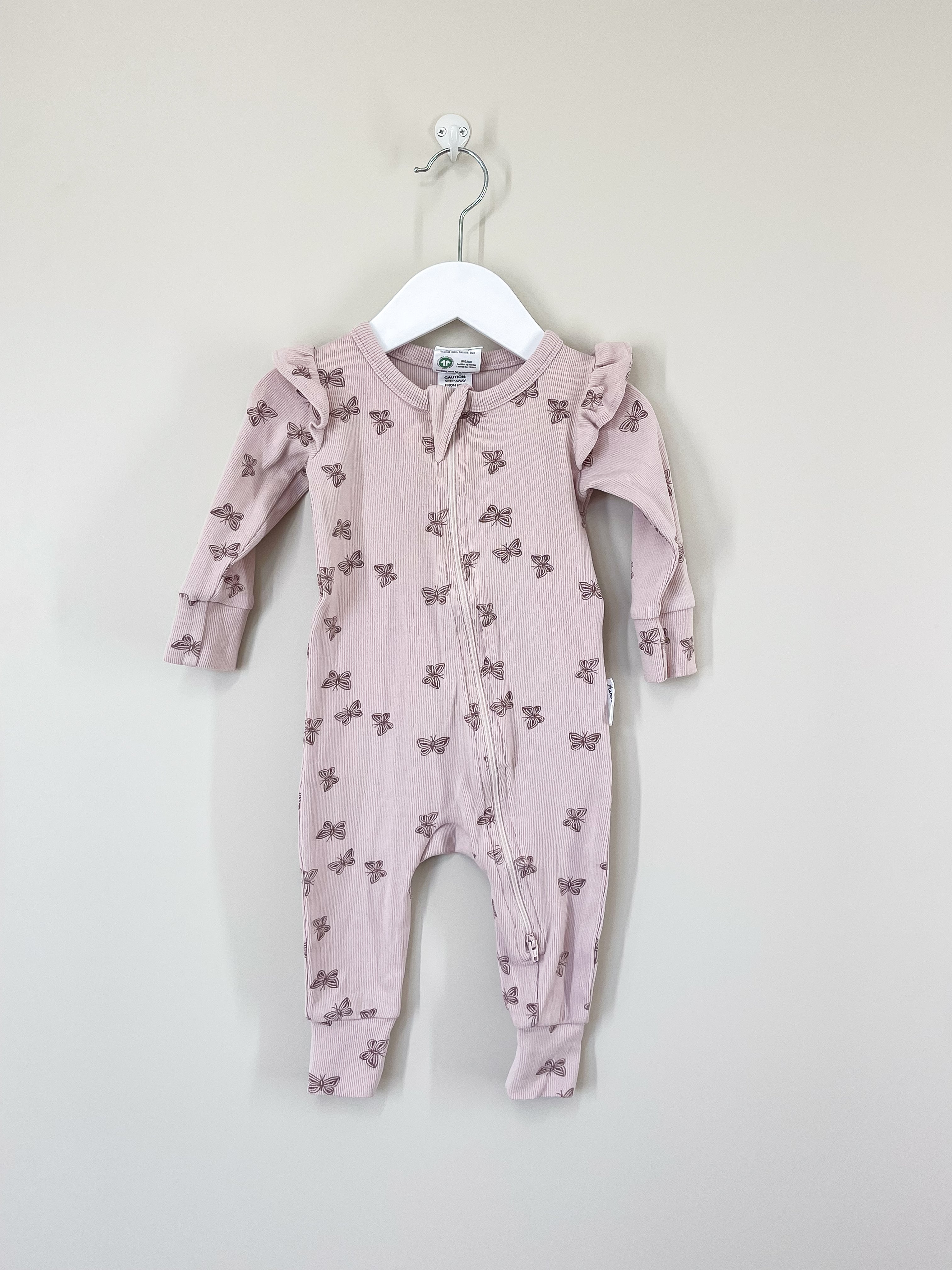 Aster & Oak organic rib flutter zip onesie (3-6m)
