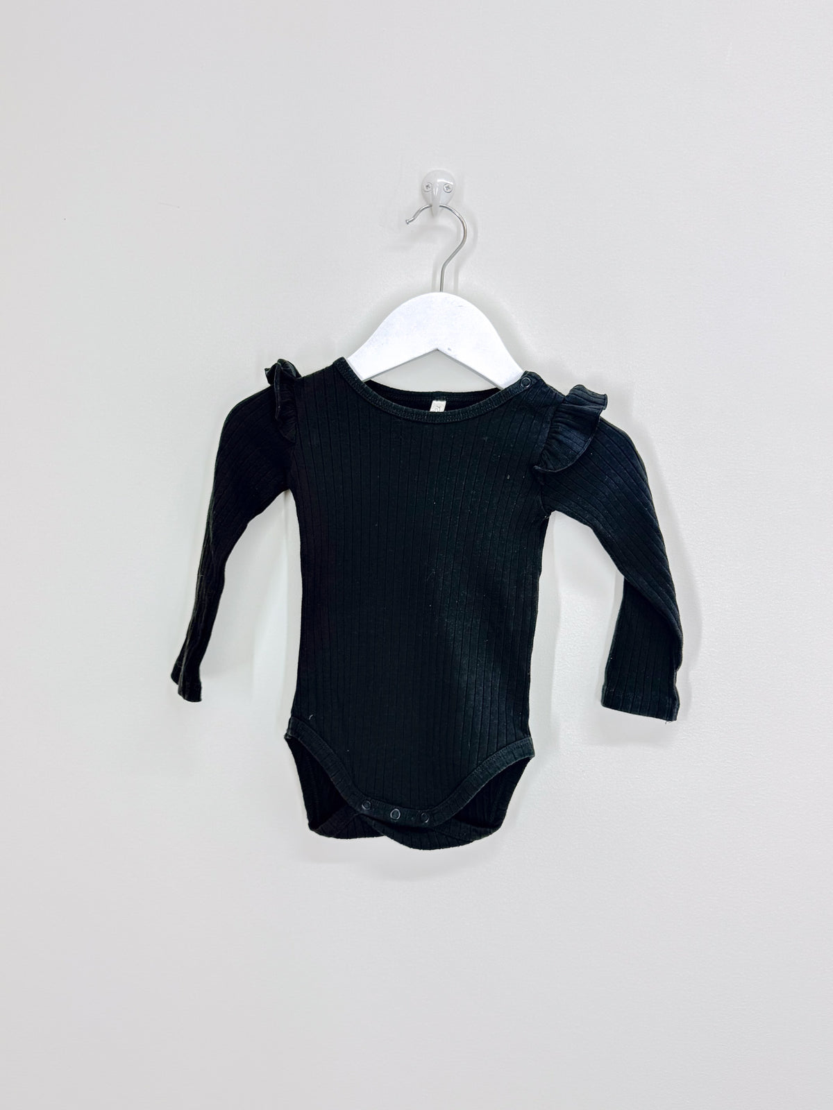 Rylee + Cru rib frill bodysuit (6-12m)