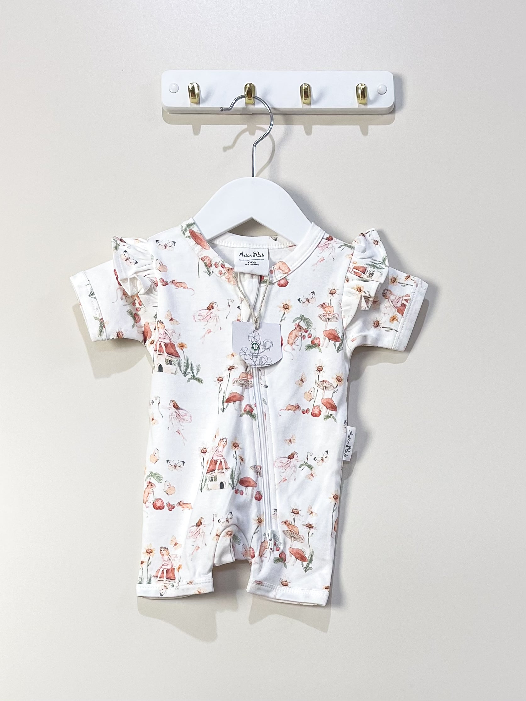 BNWT Aster & Oak organic zip romper (0-3m)