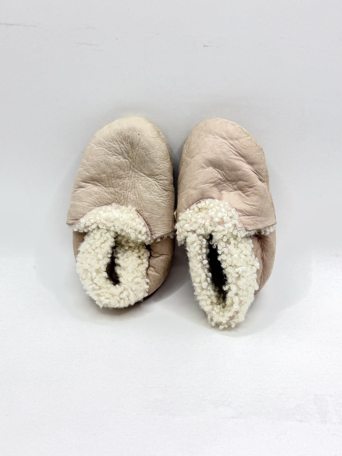 Nature Baby lambskin booties (3-6m)