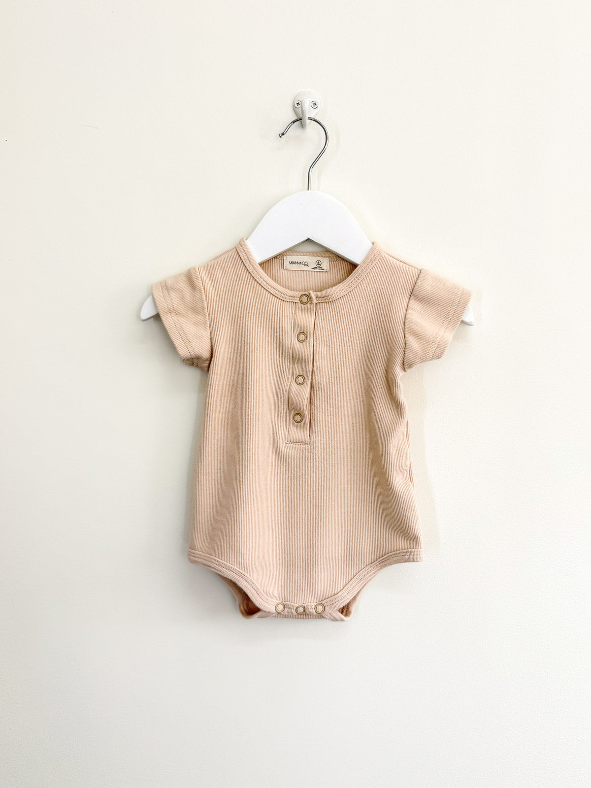 Miann & Co short sleeve rib bodysuit (6-12m)
