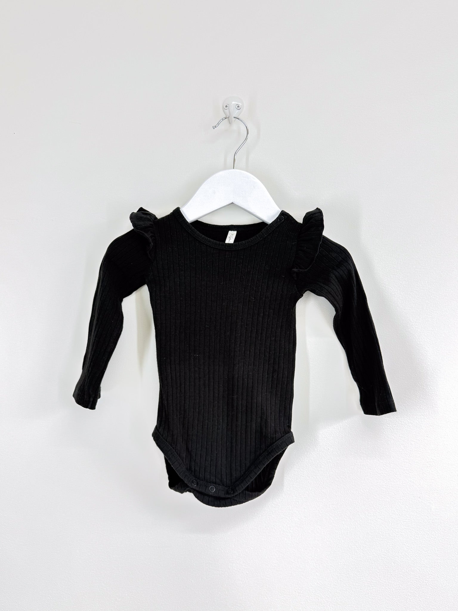 Rylee + Cru rib frill bodysuit (6-12m)