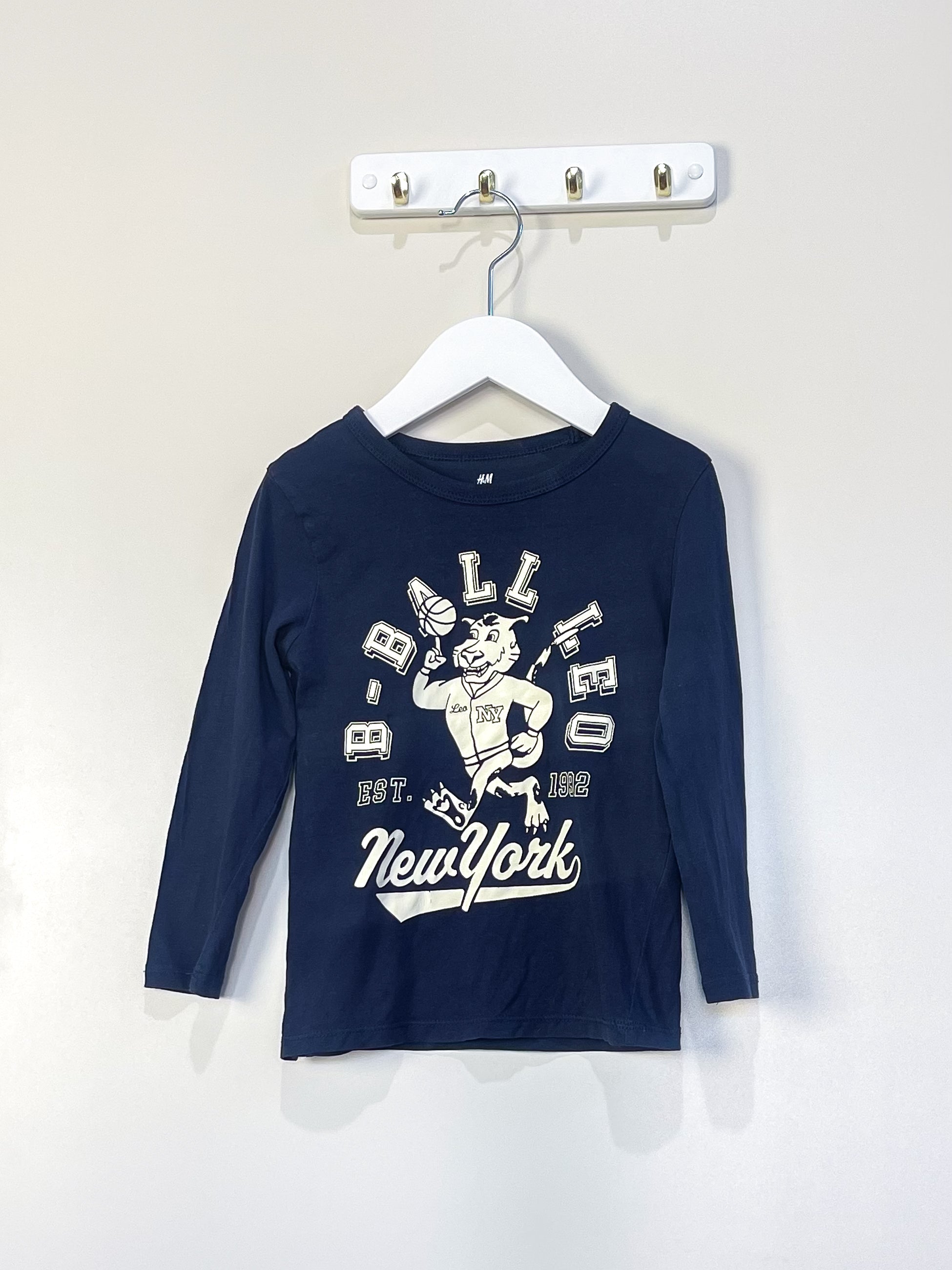 H&M b-ball long sleeve tee (3-4y)
