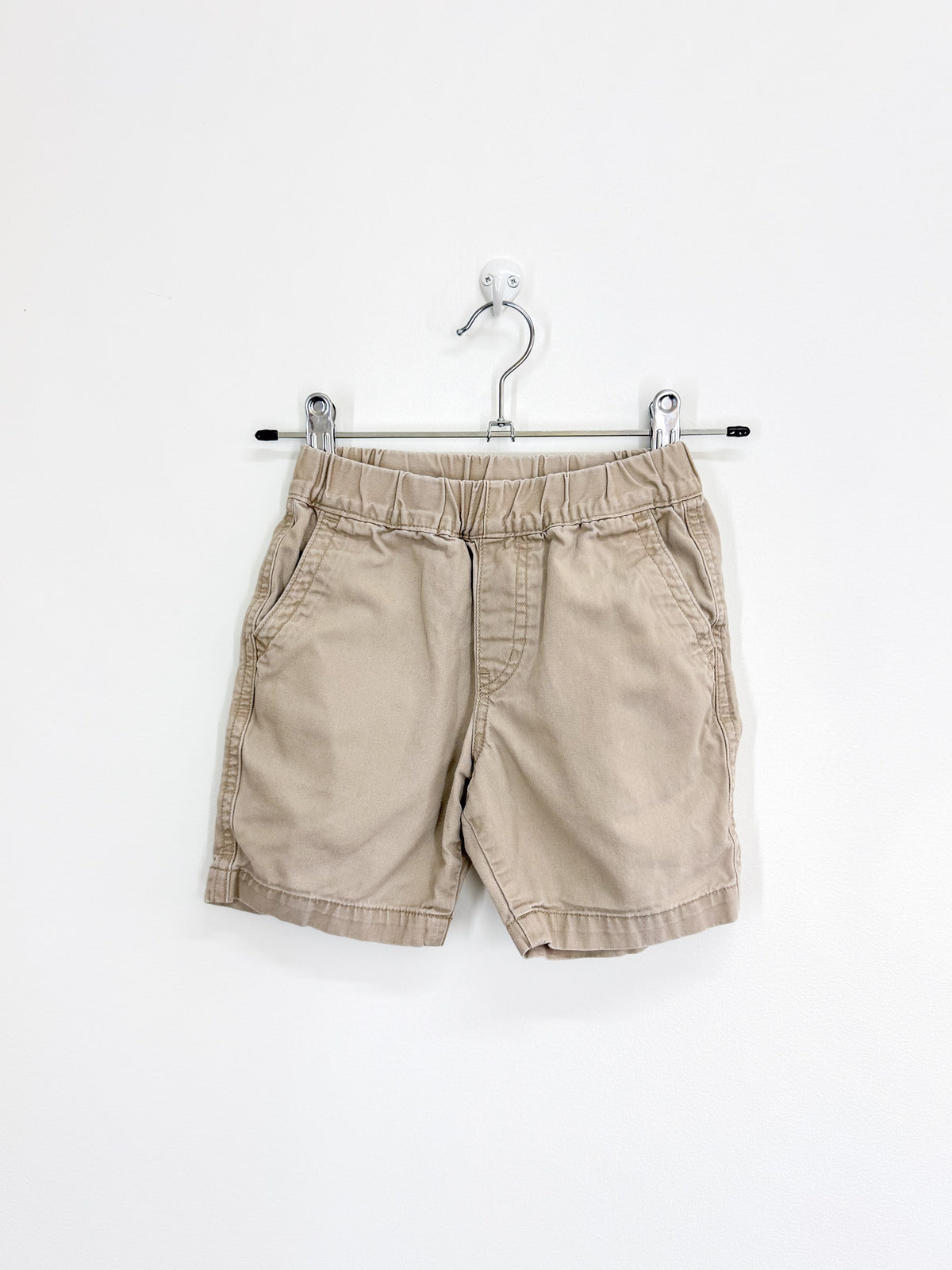 Uniqlo chino shorts (3-4y)