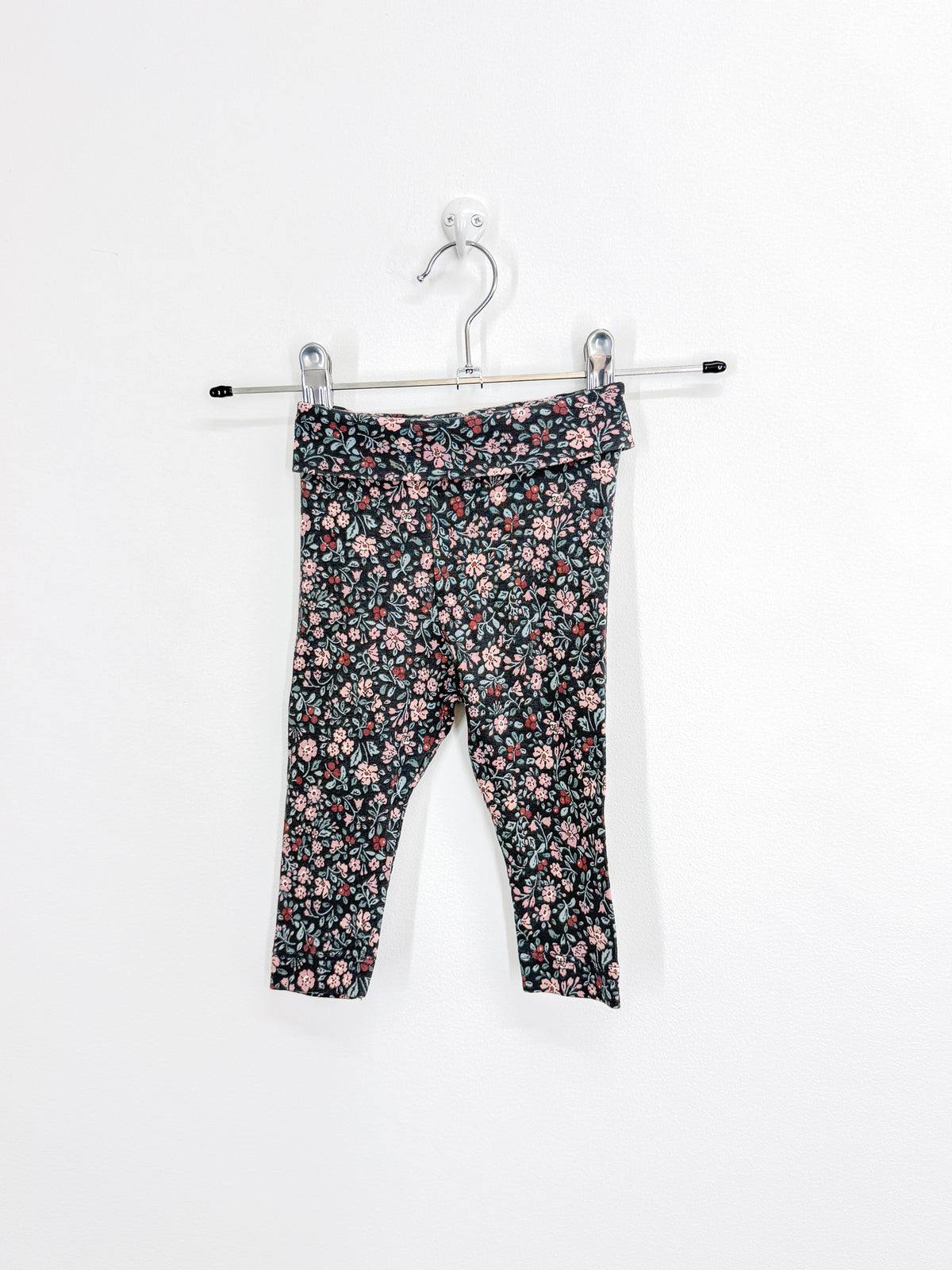 H&M organic dark floral fold over leggings (3-6m)