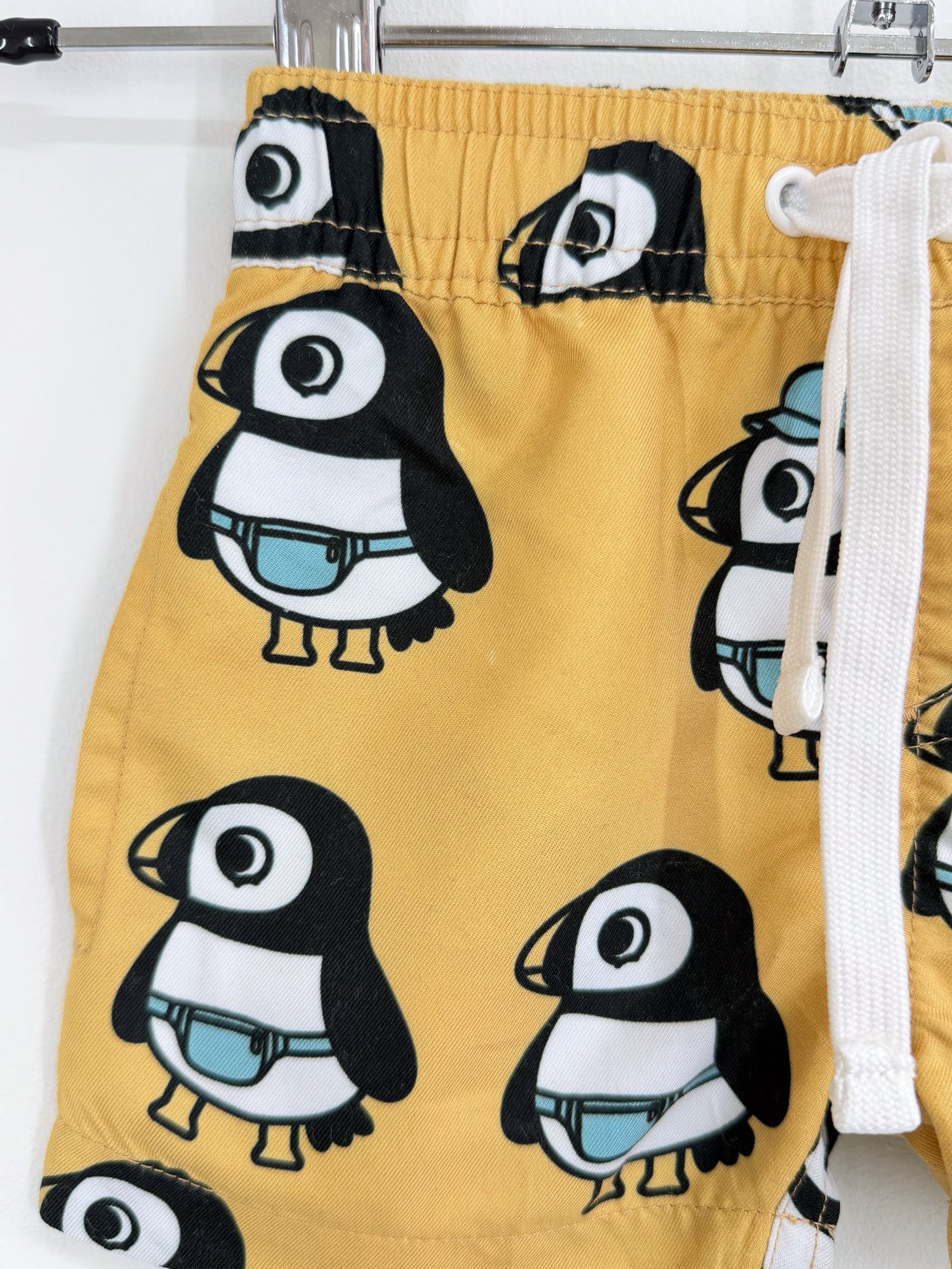 Hux puffin board shorts (3-6m)