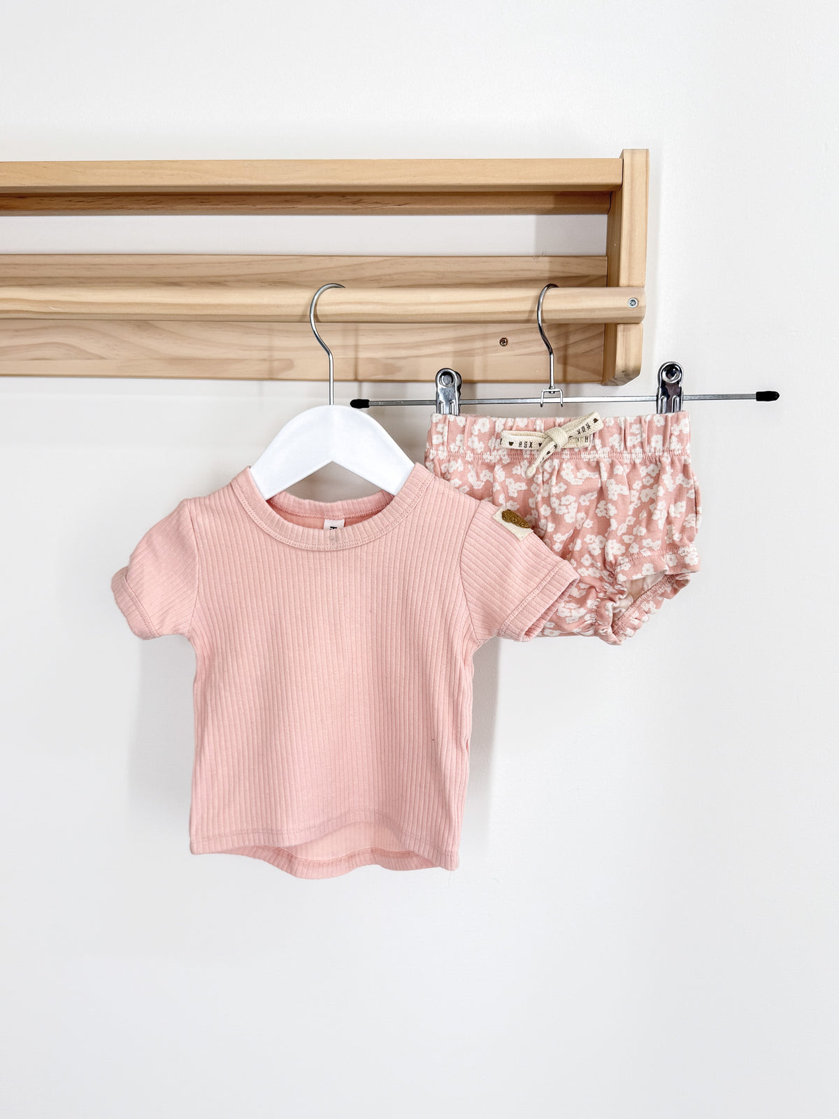Hux organic tee & bloomers set (3-6m)