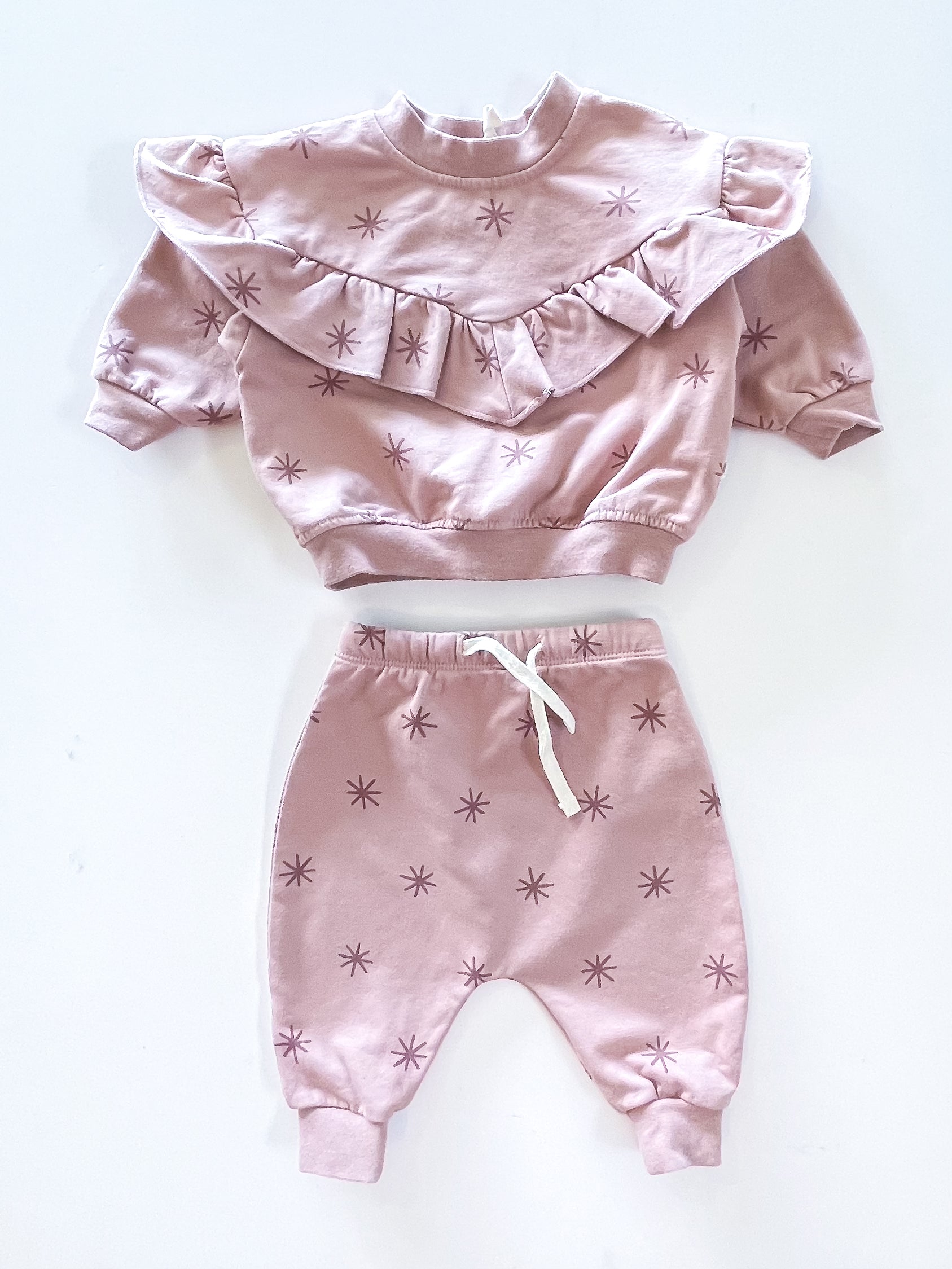 Quincy Mae organic ruffle set (0-3m)