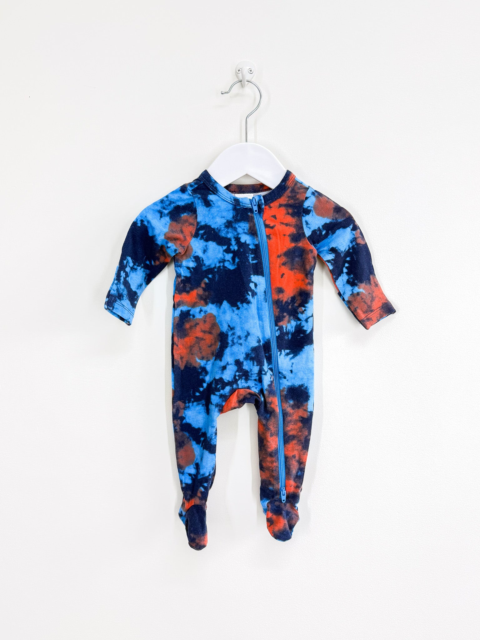Teeny Weeny tie dye zipsuit (newborn)