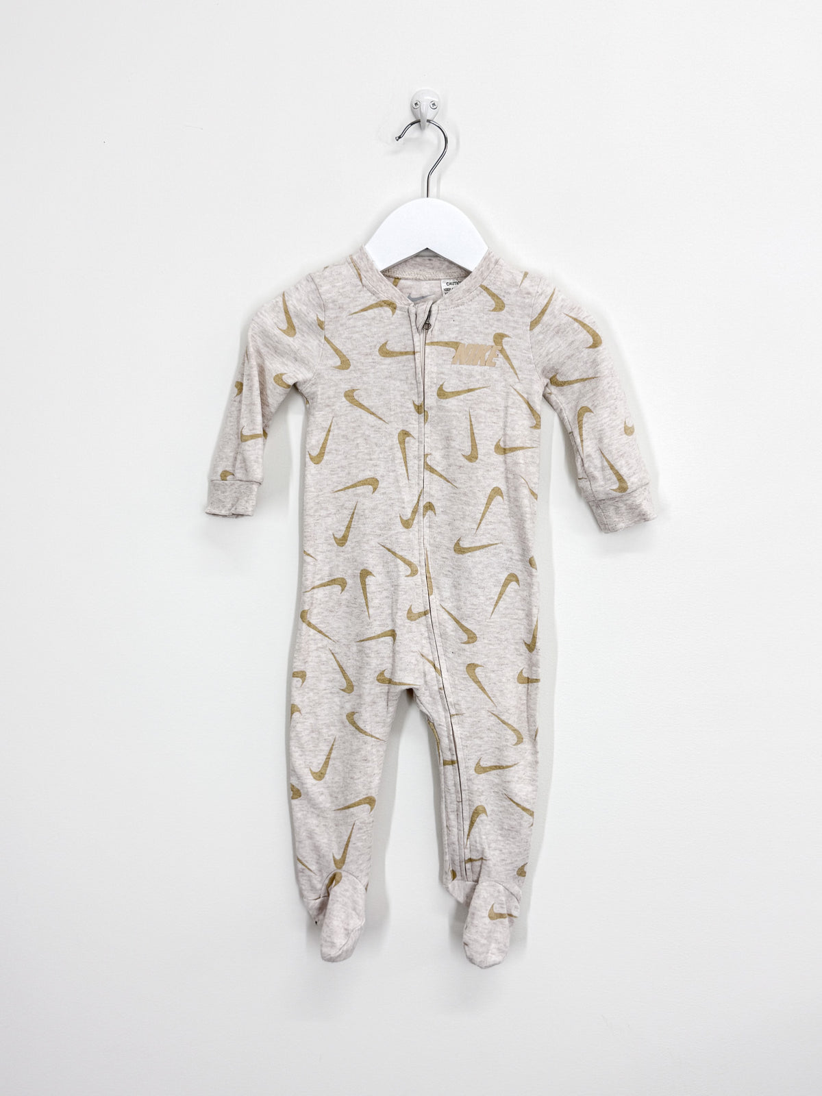 Nike swooshfetti footed coverall (9m)