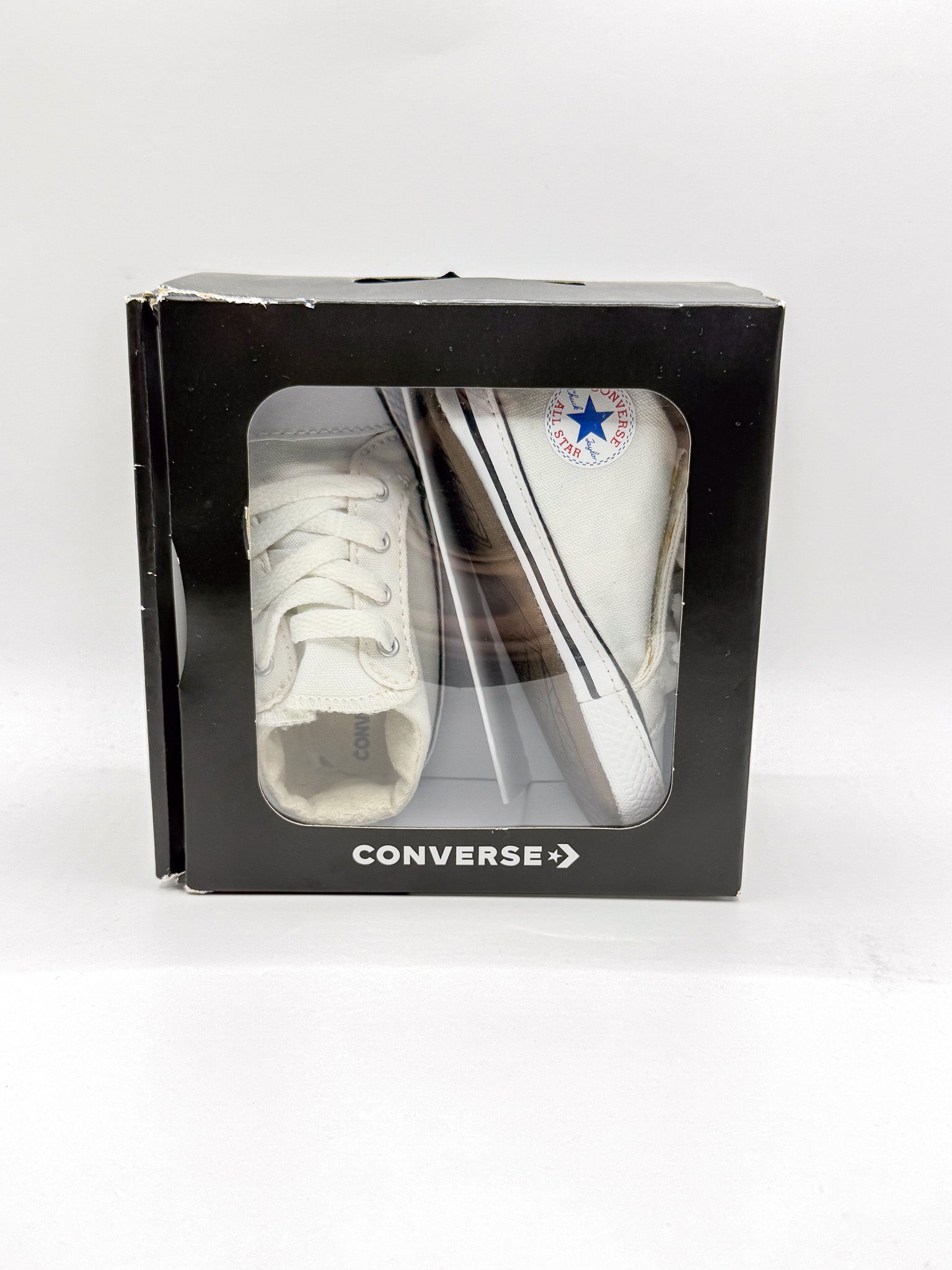 BNWT Converse cribster soft sole velcro sneakers - white (20EU)