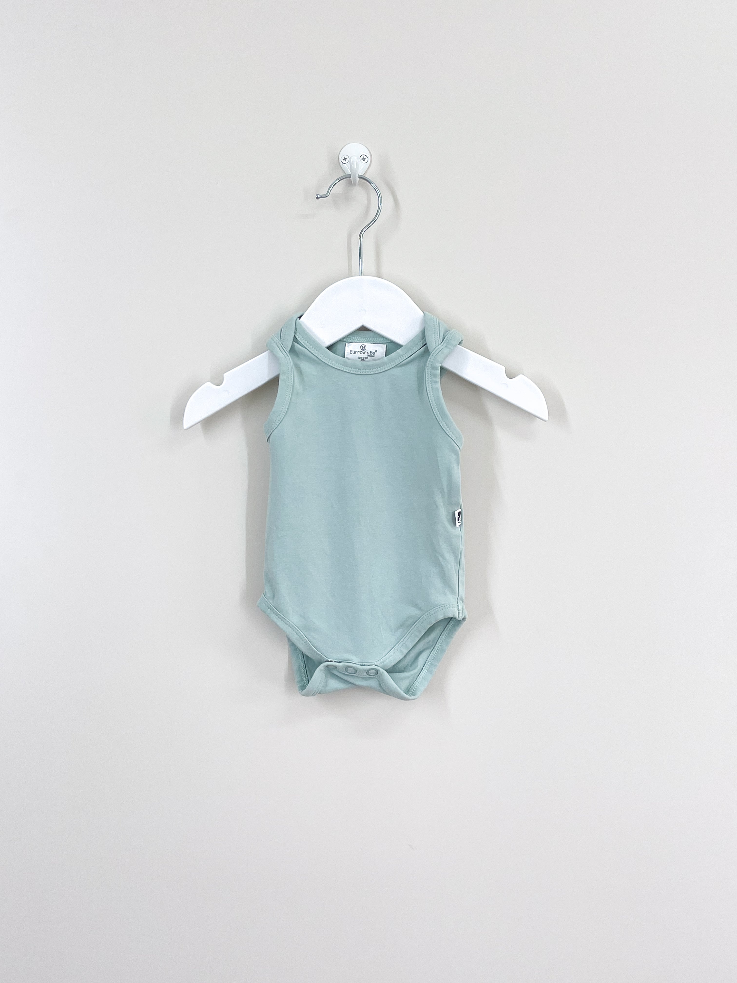 Burrow & Be organic essentials singletsuit (0-3m)
