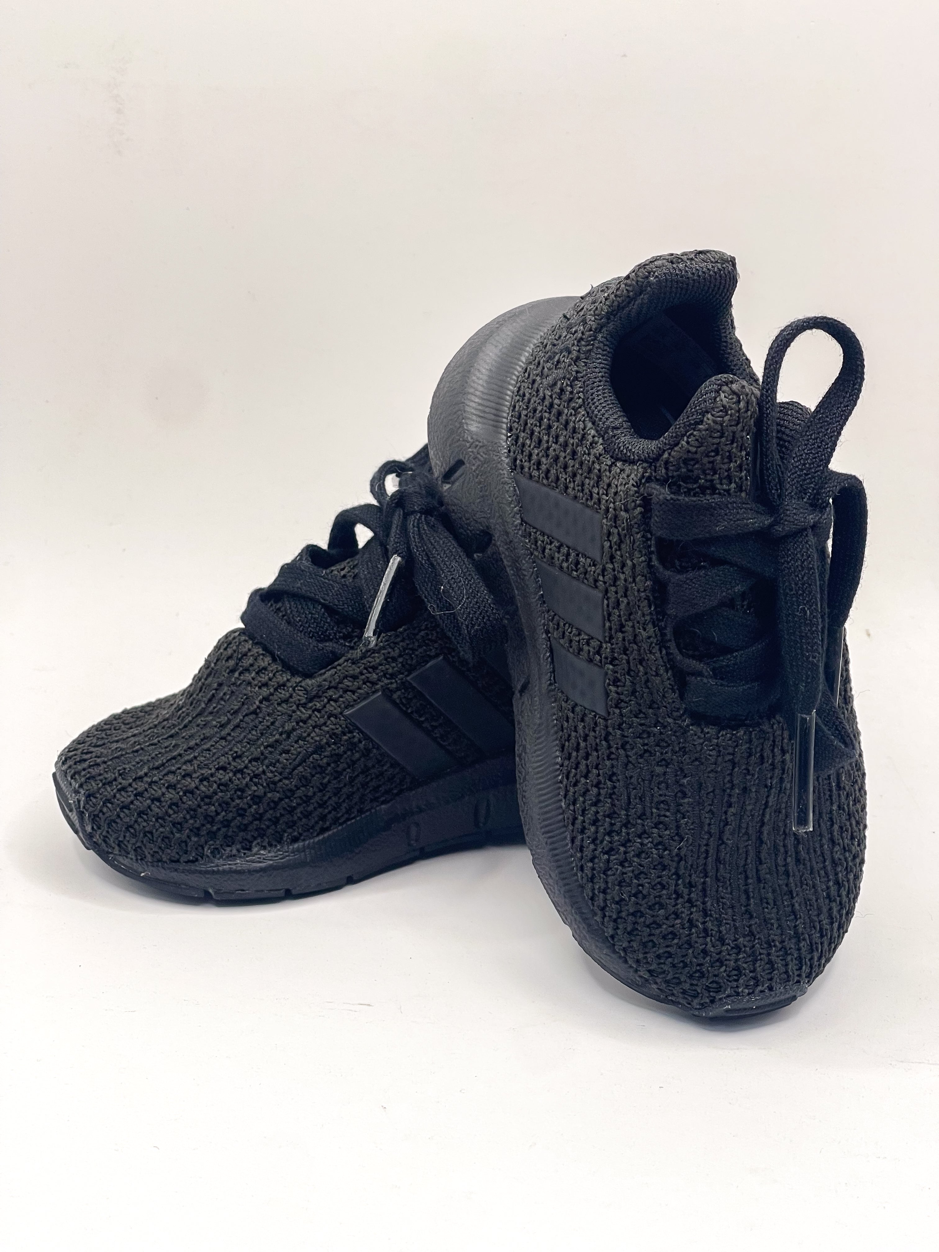 BNWOT Adidas swift run sneakers (3UK)