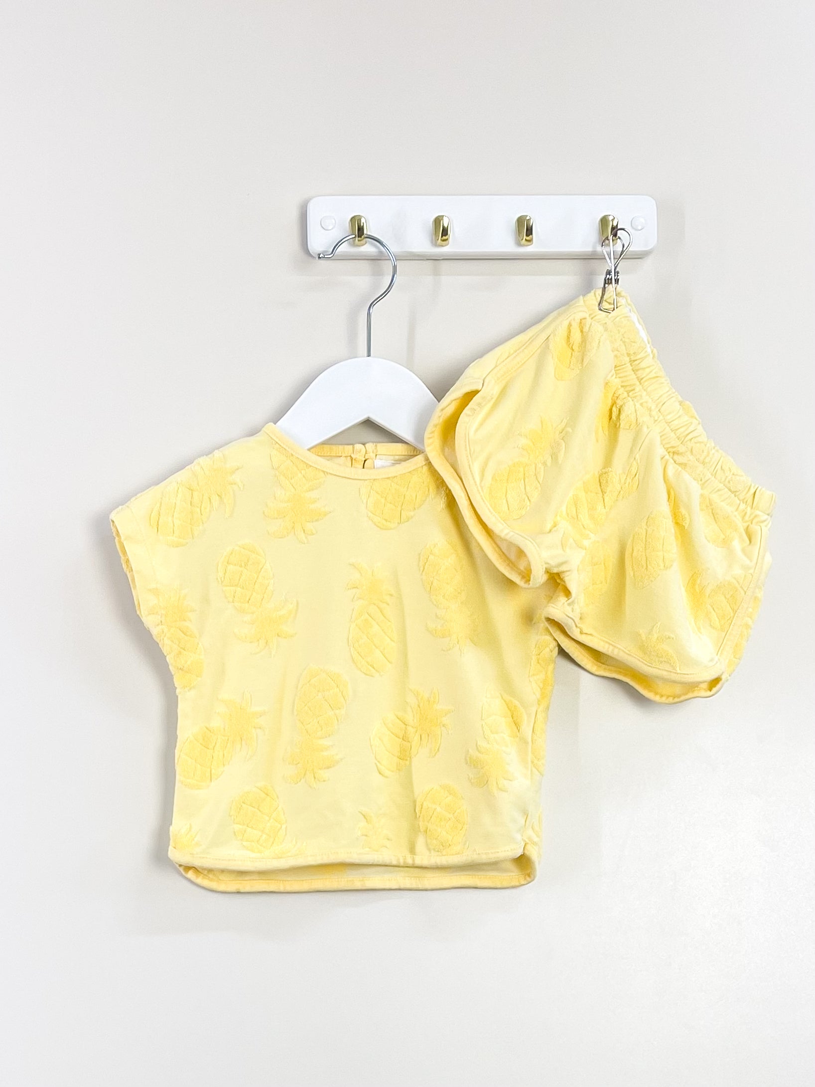 Zara pineapple set (3-6m)
