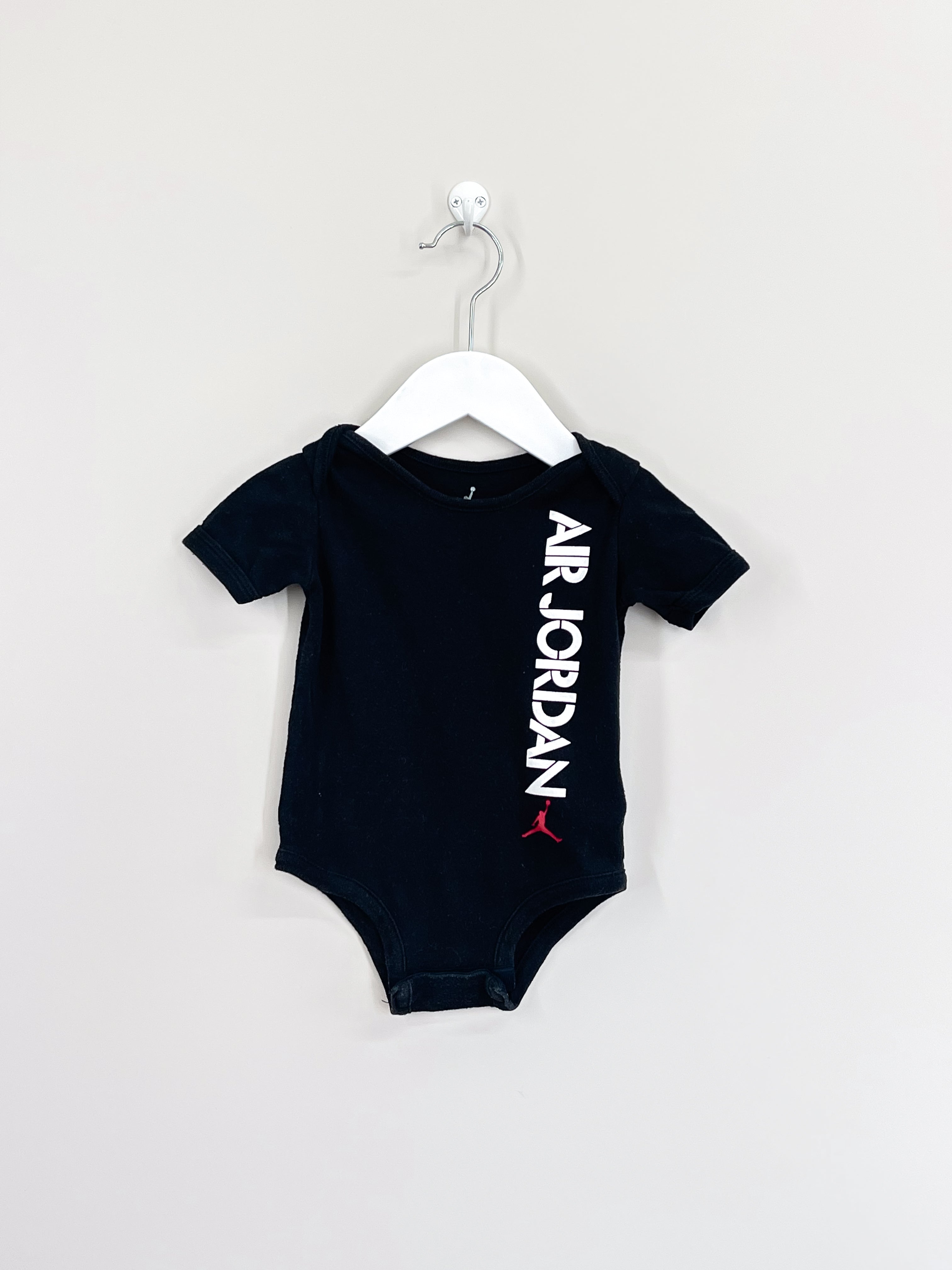Jordan air bodysuit (6-9m)