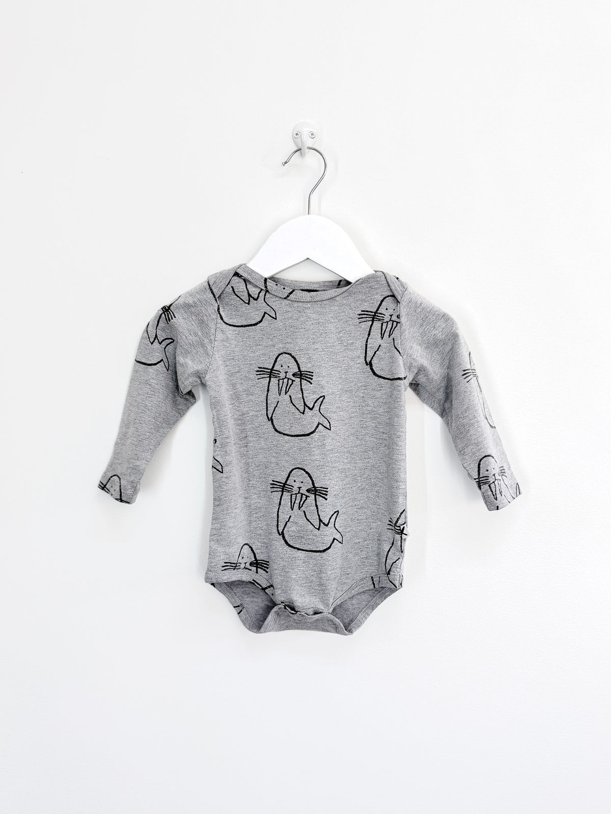 Minti walrus long sleeve bodysuit (12-18m)