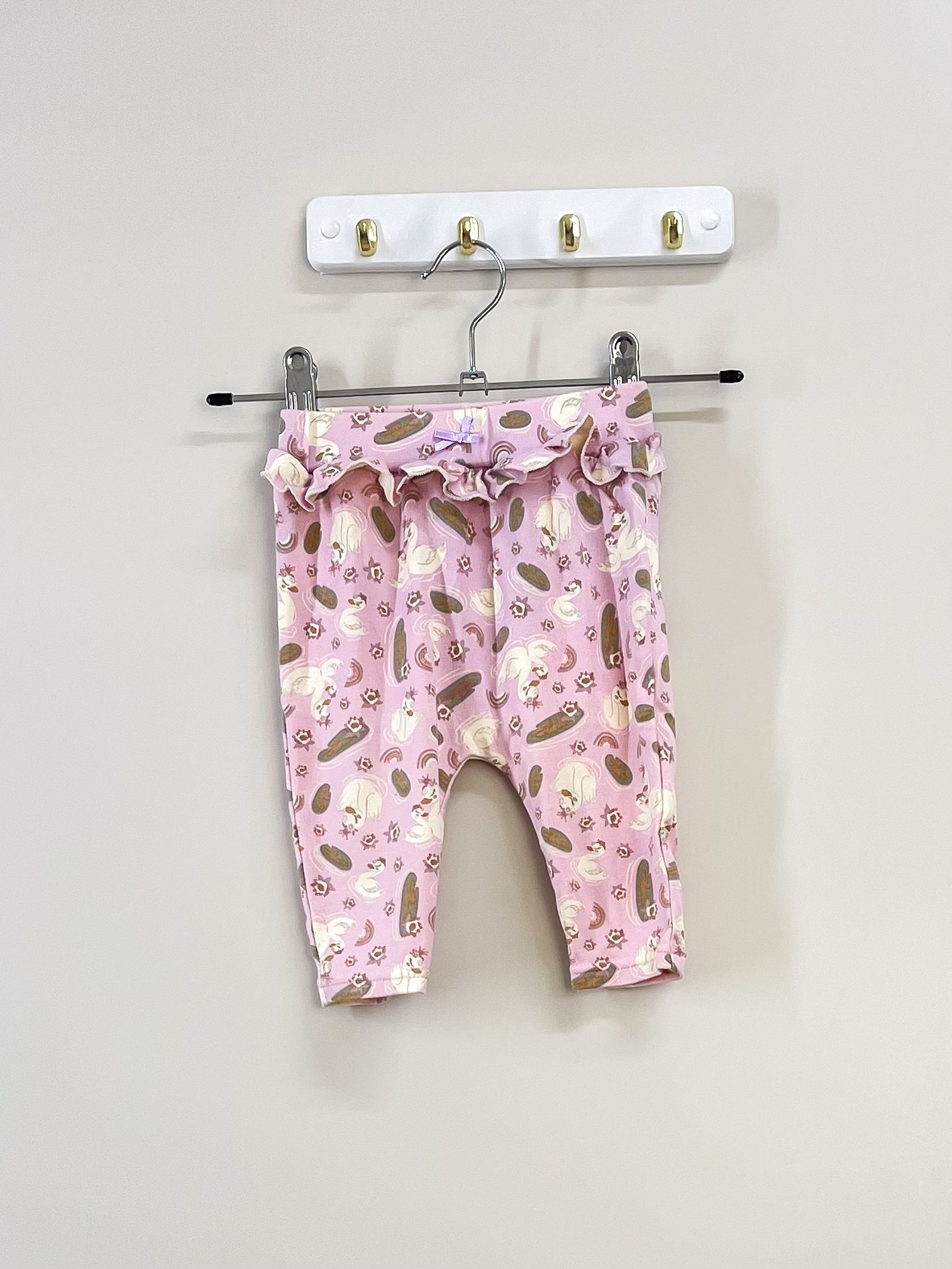 Little Bundle swan frill leggings (3-6m)