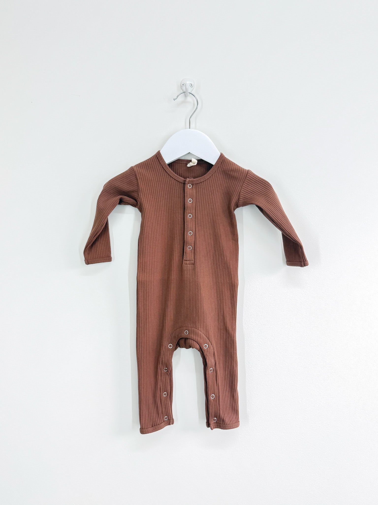 Quincy Mae organic rib onesie (3-6m)