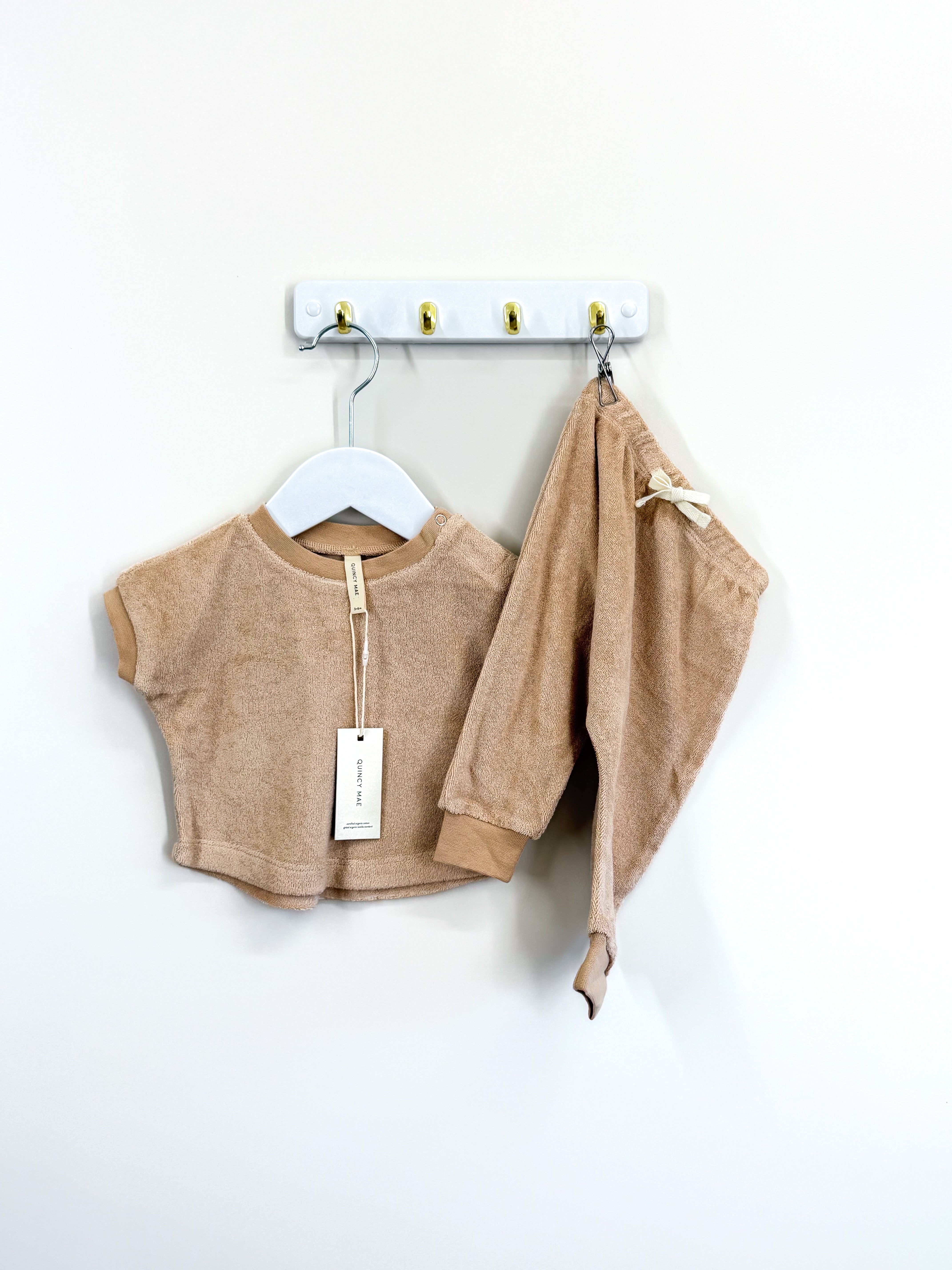 BNWT Quincy Mae organic relaxed terry set (3-6m)