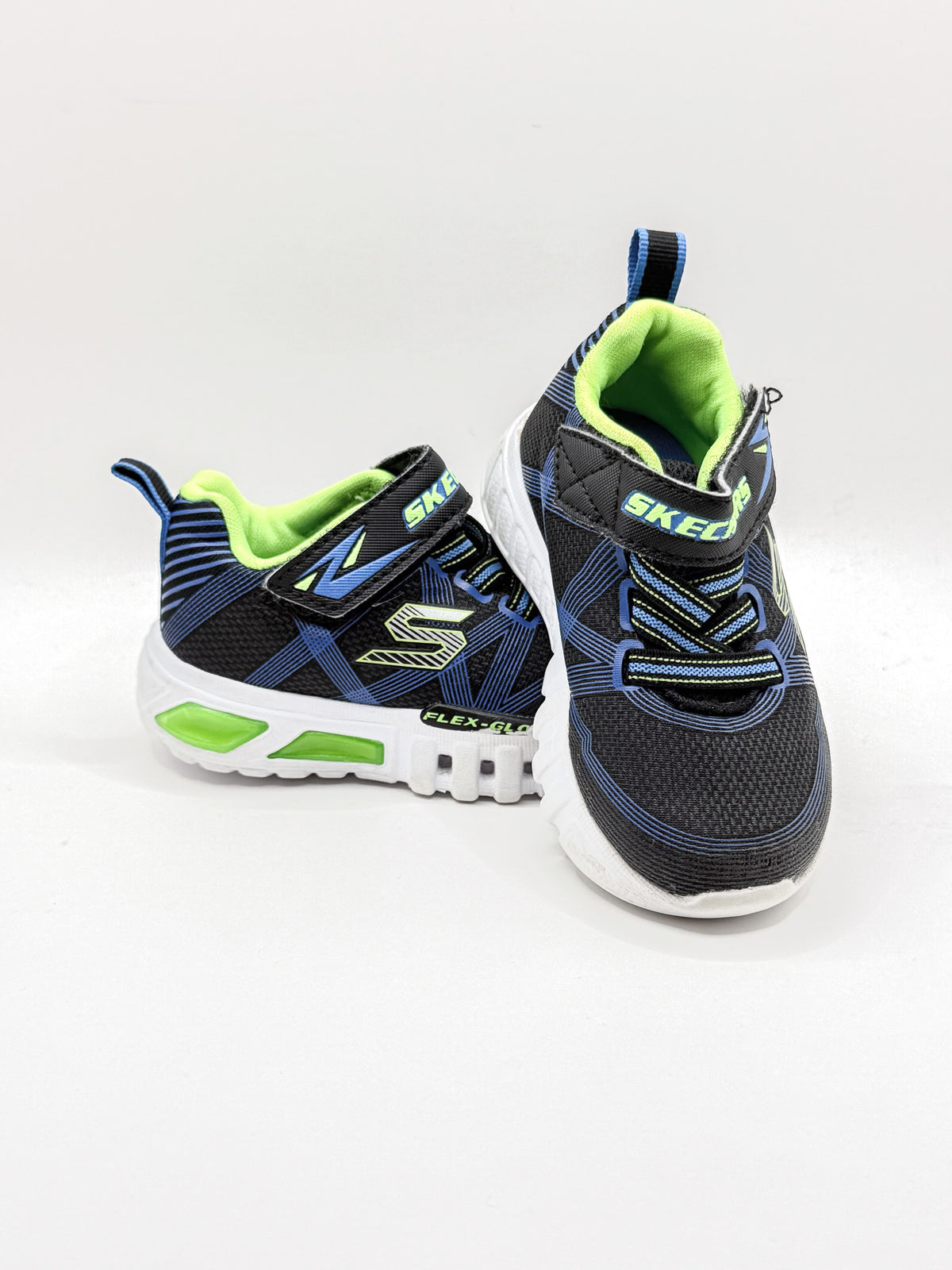 Skechers light up flex-glow sneakers (21EU)