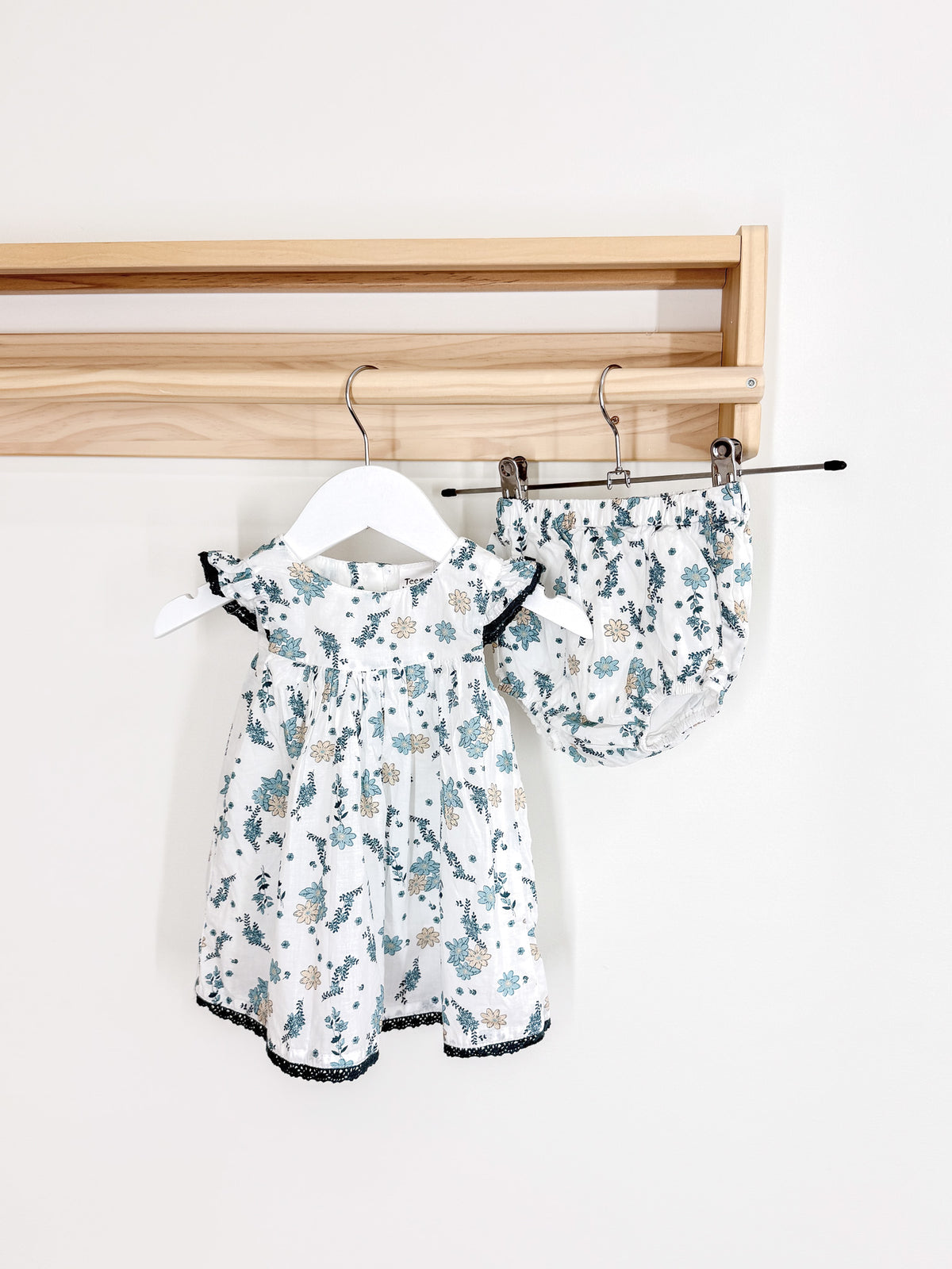 Teeny Weeny short sleeve floral dress & bloomers set (3-6m)