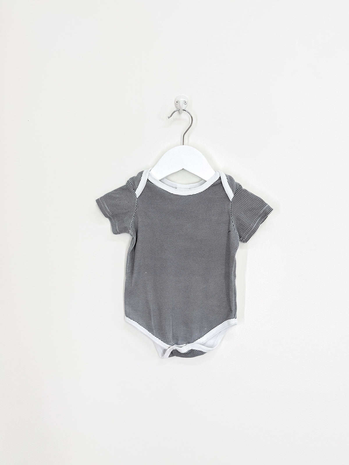 Teeny Weeny short sleeve zig zag bodysuit (3-6m)