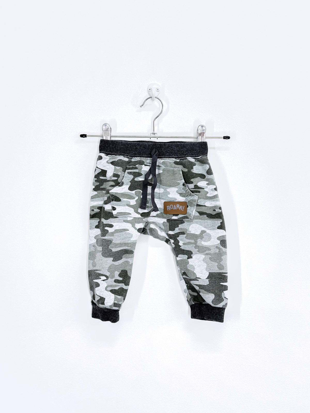 Teeny Weeny camo pocket slouch pants (3-6m)