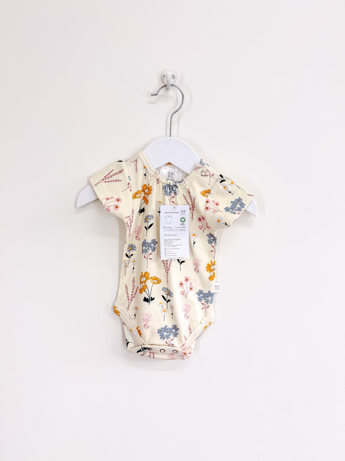 BNWT Babu organic ruffle bodysuit - meadow (0-3m)