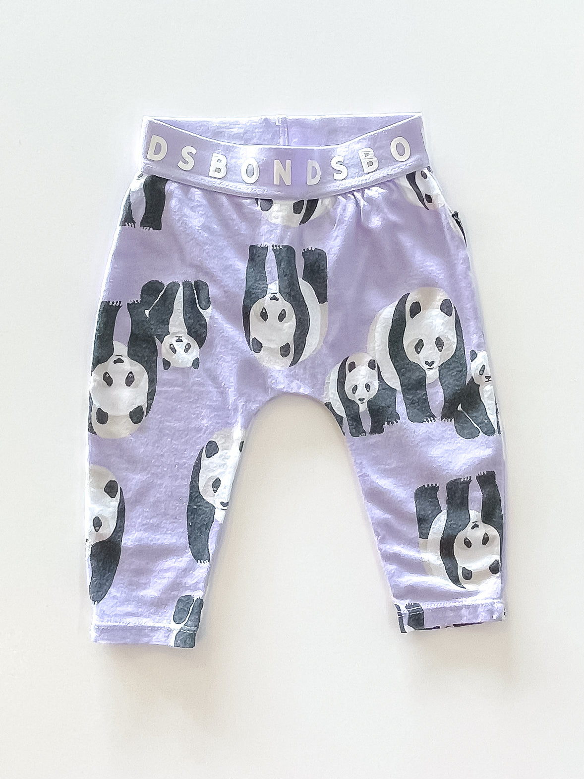 Bonds stretchies leggings - pandas (0-3m)