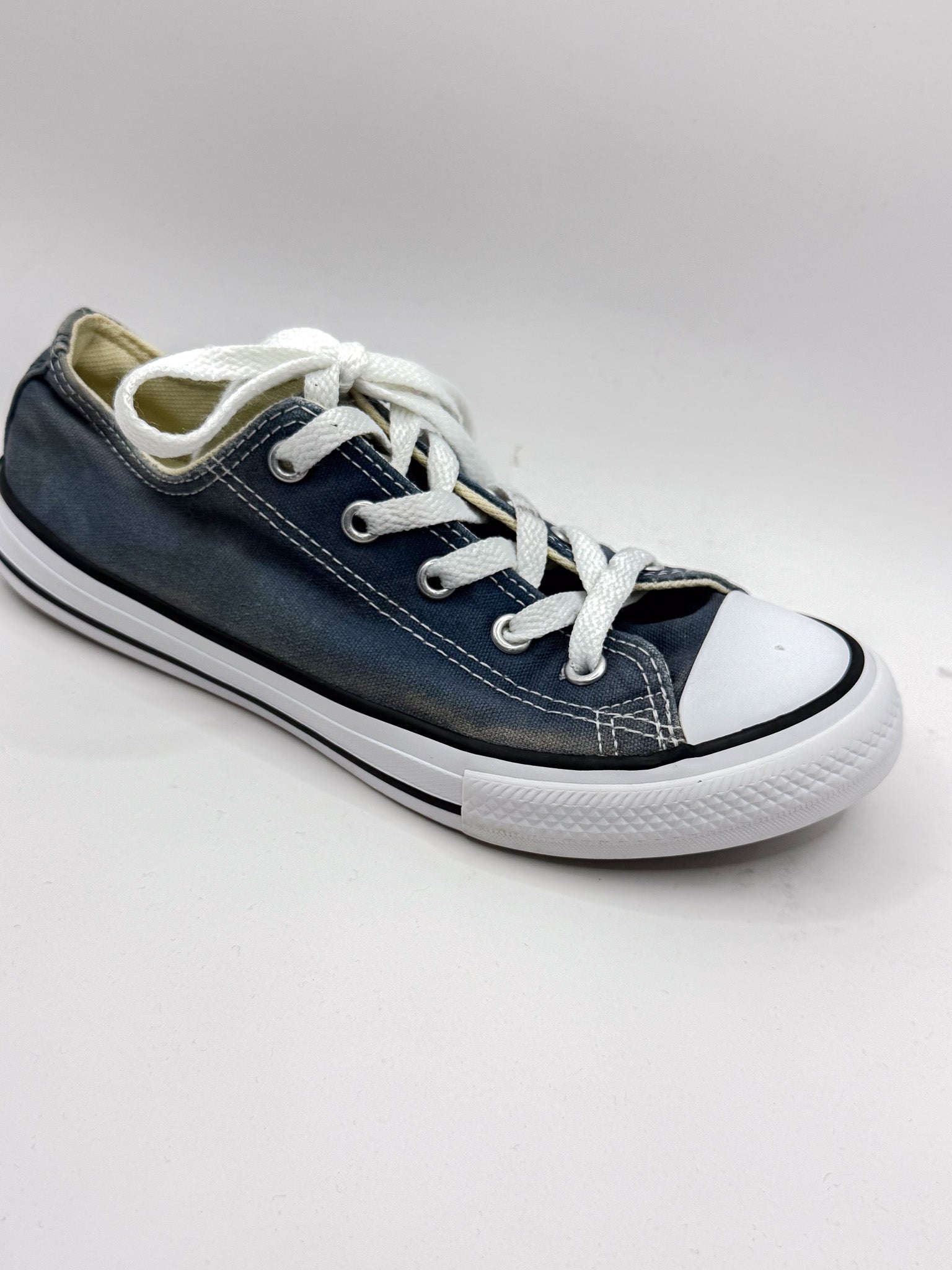 Converse CTAS lo top sneakers (33.5EU)