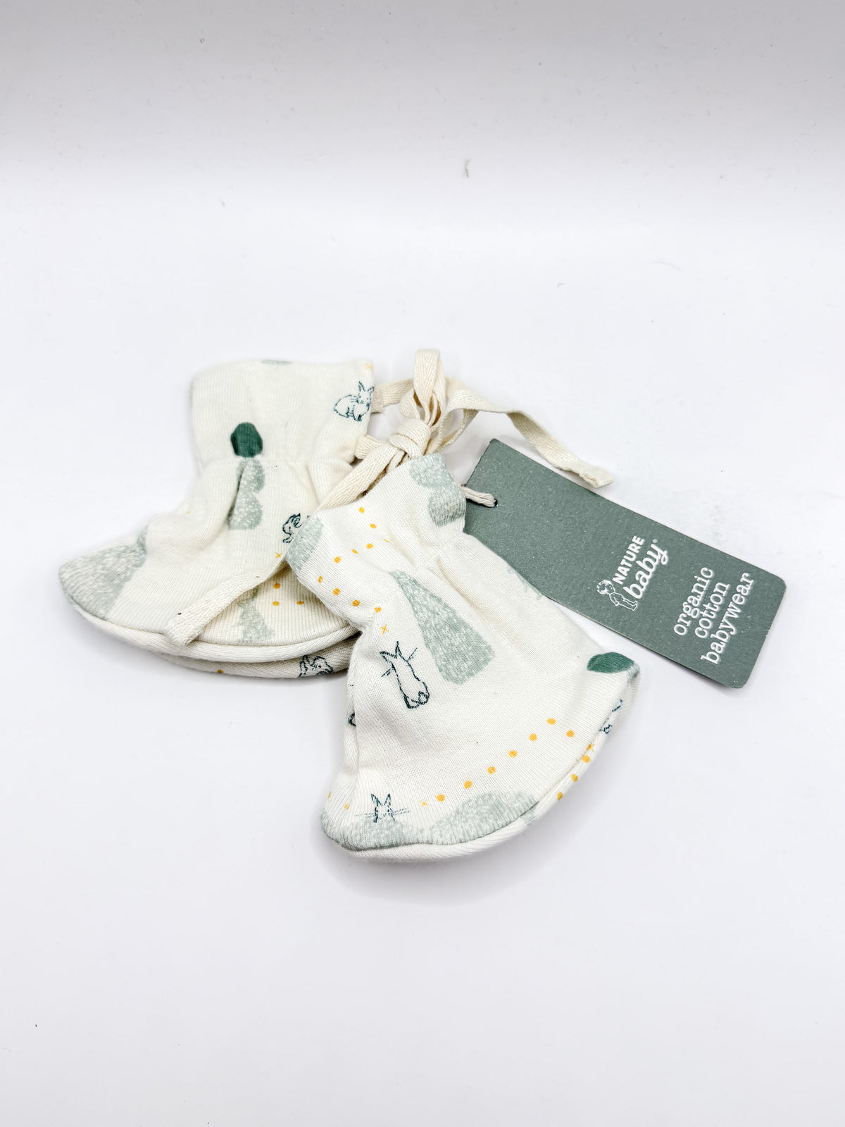 BNWT Nature Baby organic drawstring booties - bunny maze (0-3m)