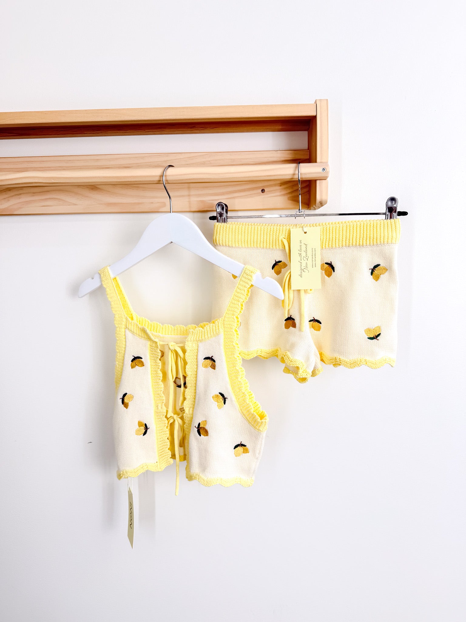 BNWT Noni The Label limone knit set (6y)