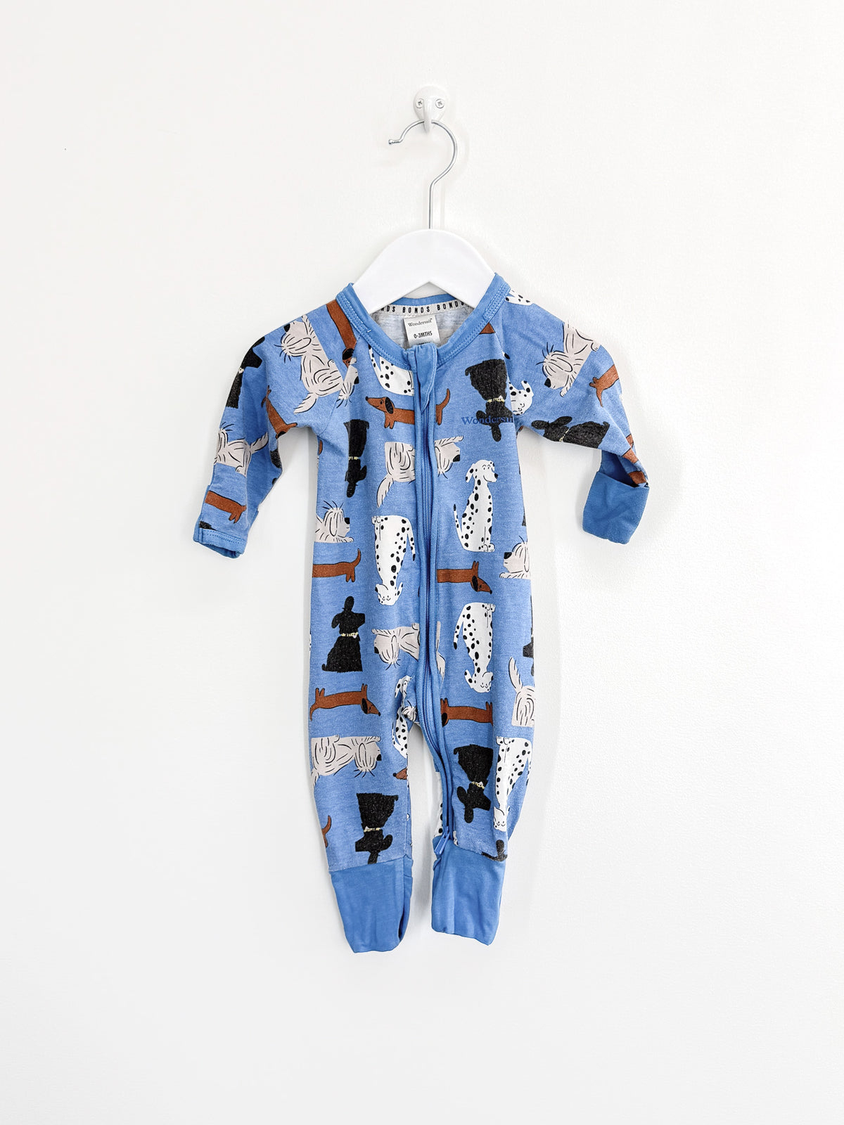Bonds wondersuit - dogs life (0-3m)